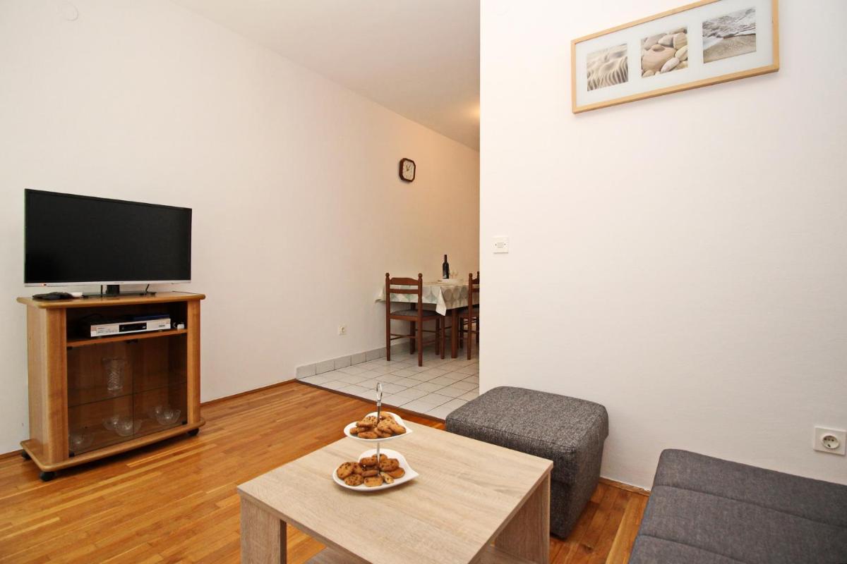 Two-Bedroom Apartment photo 3