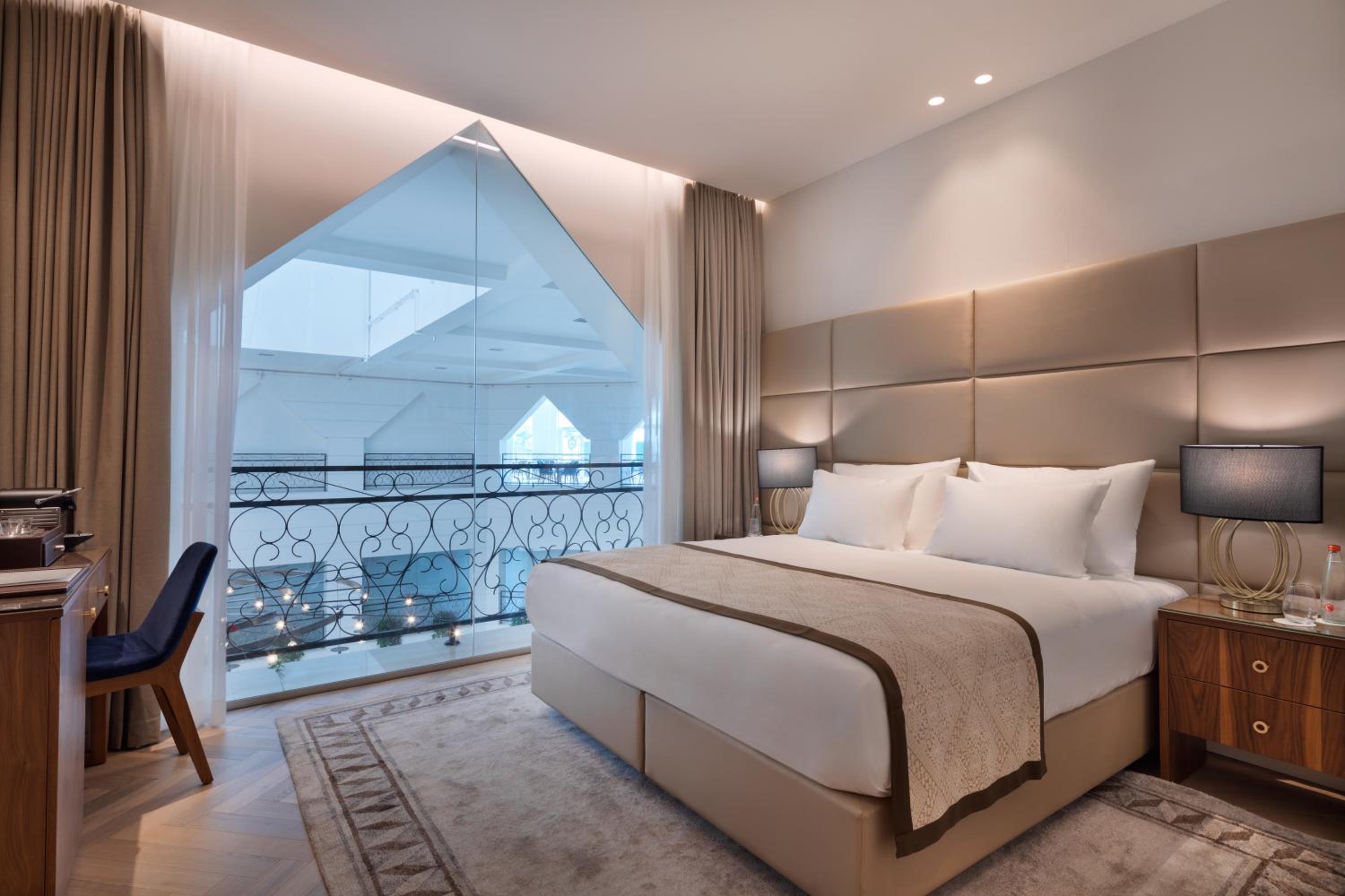 Superior Double Lobby View Room - Photo 3