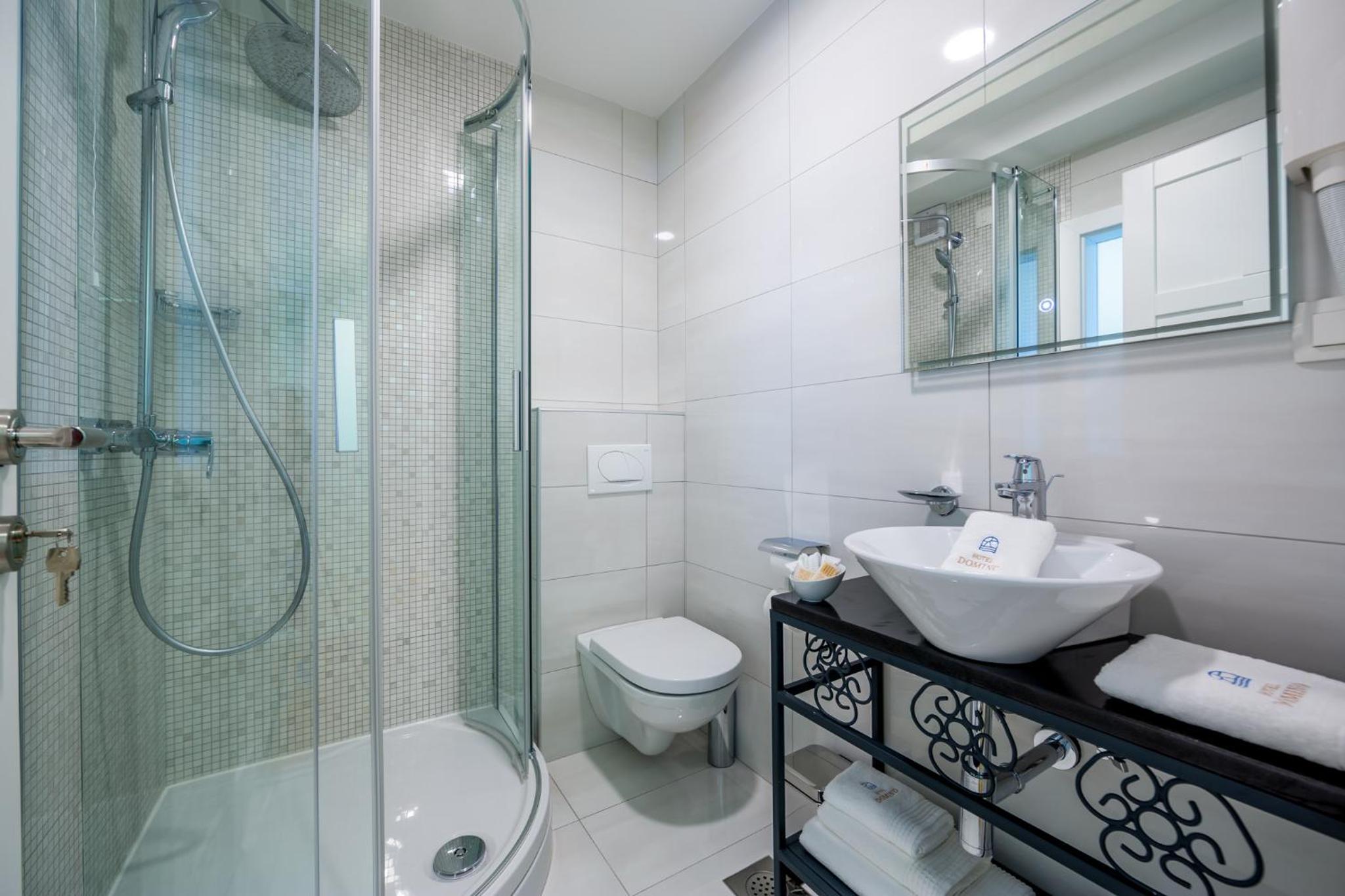 Double Room with Balcony and Sea View photo 3
