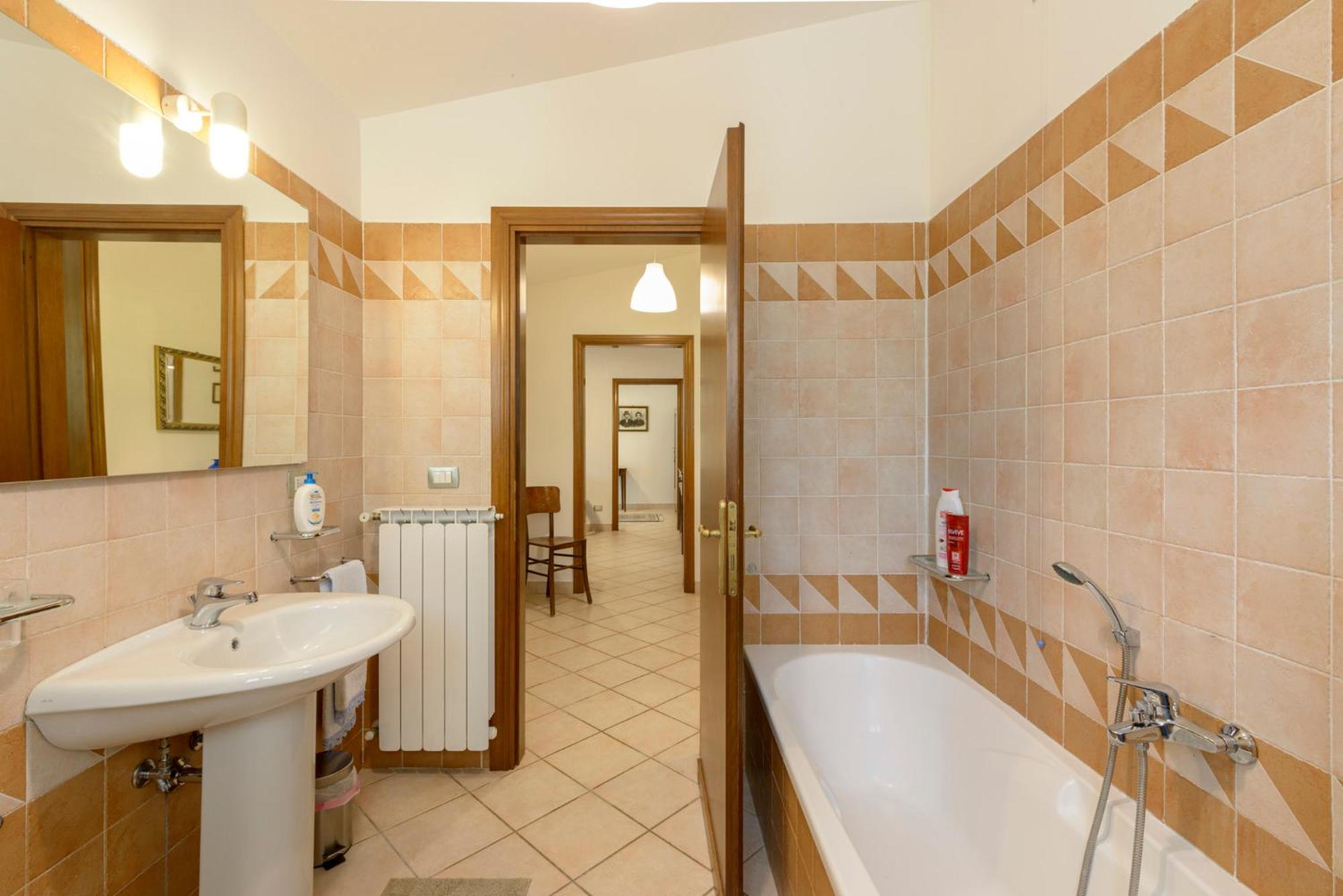 Two-Bedroom House - Photo 42