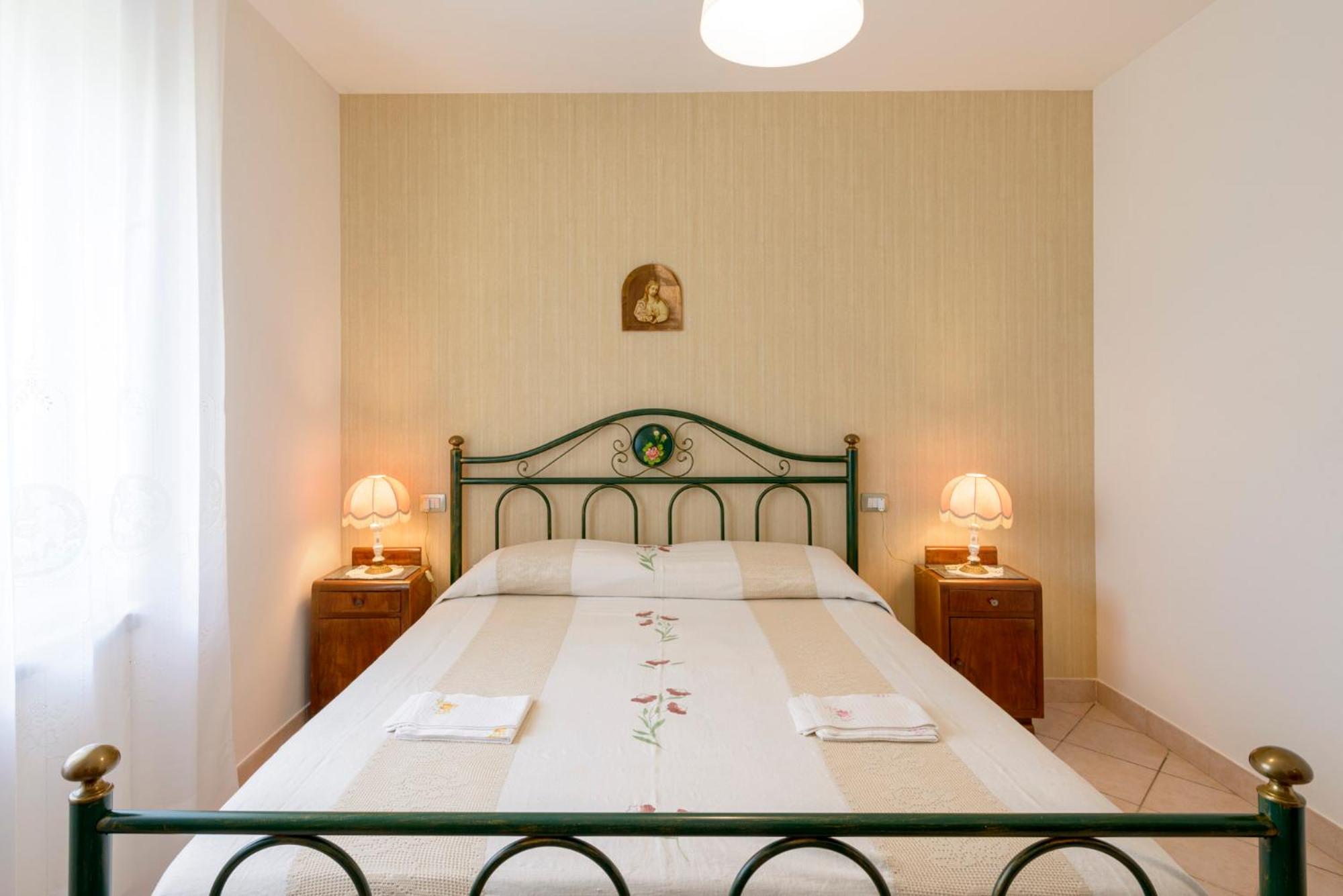 Two-Bedroom House - Photo 7