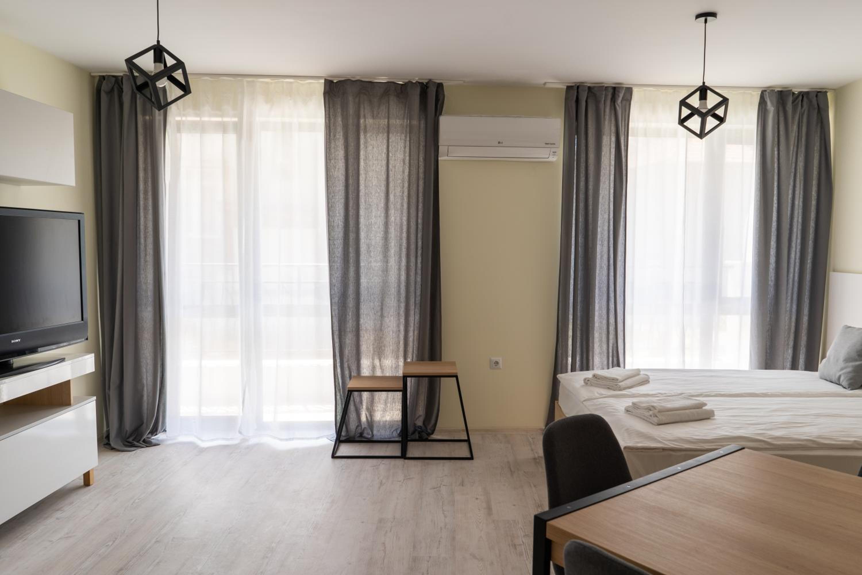 Apartment photo 3