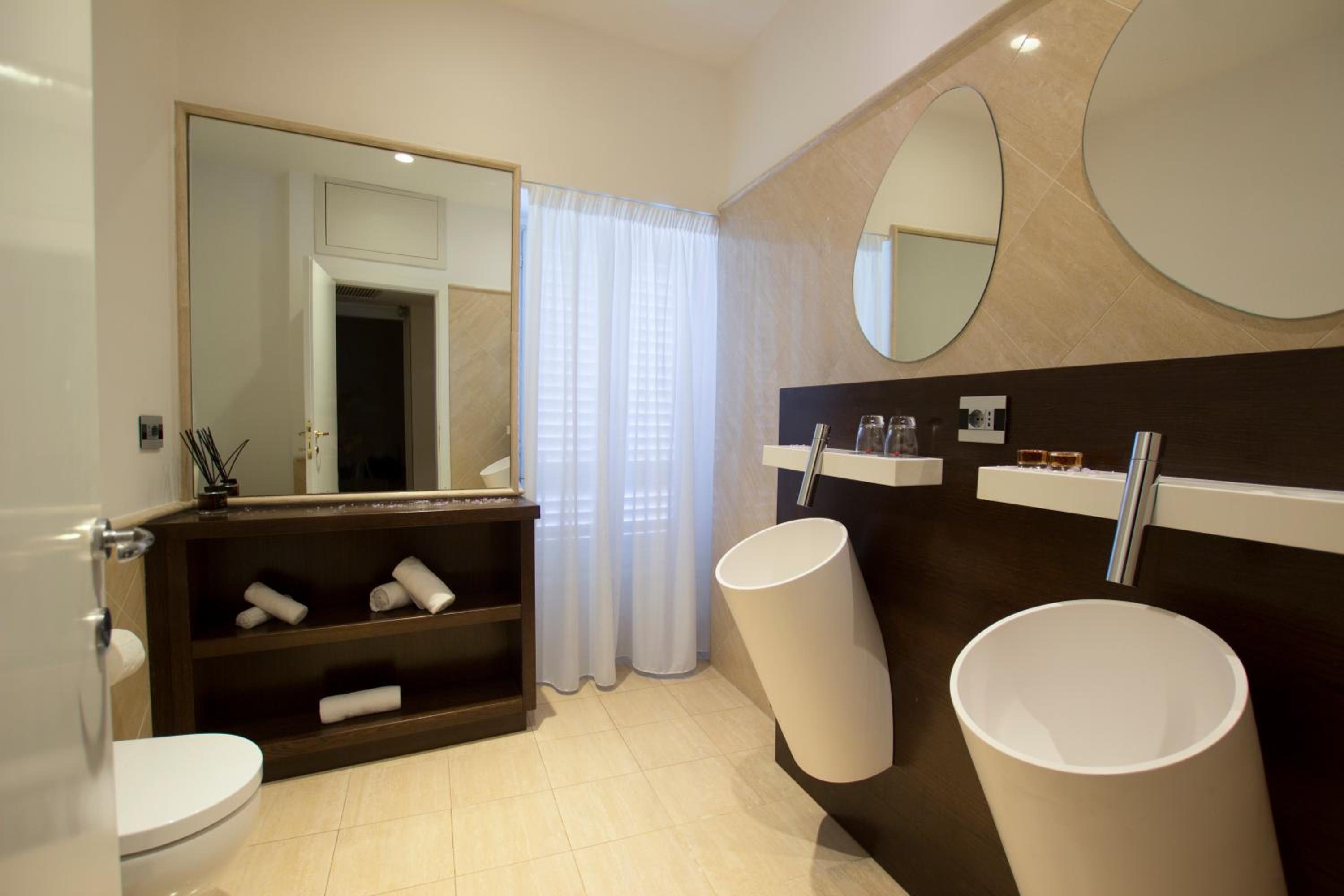 Royal Suite (3 Adults) photo 2