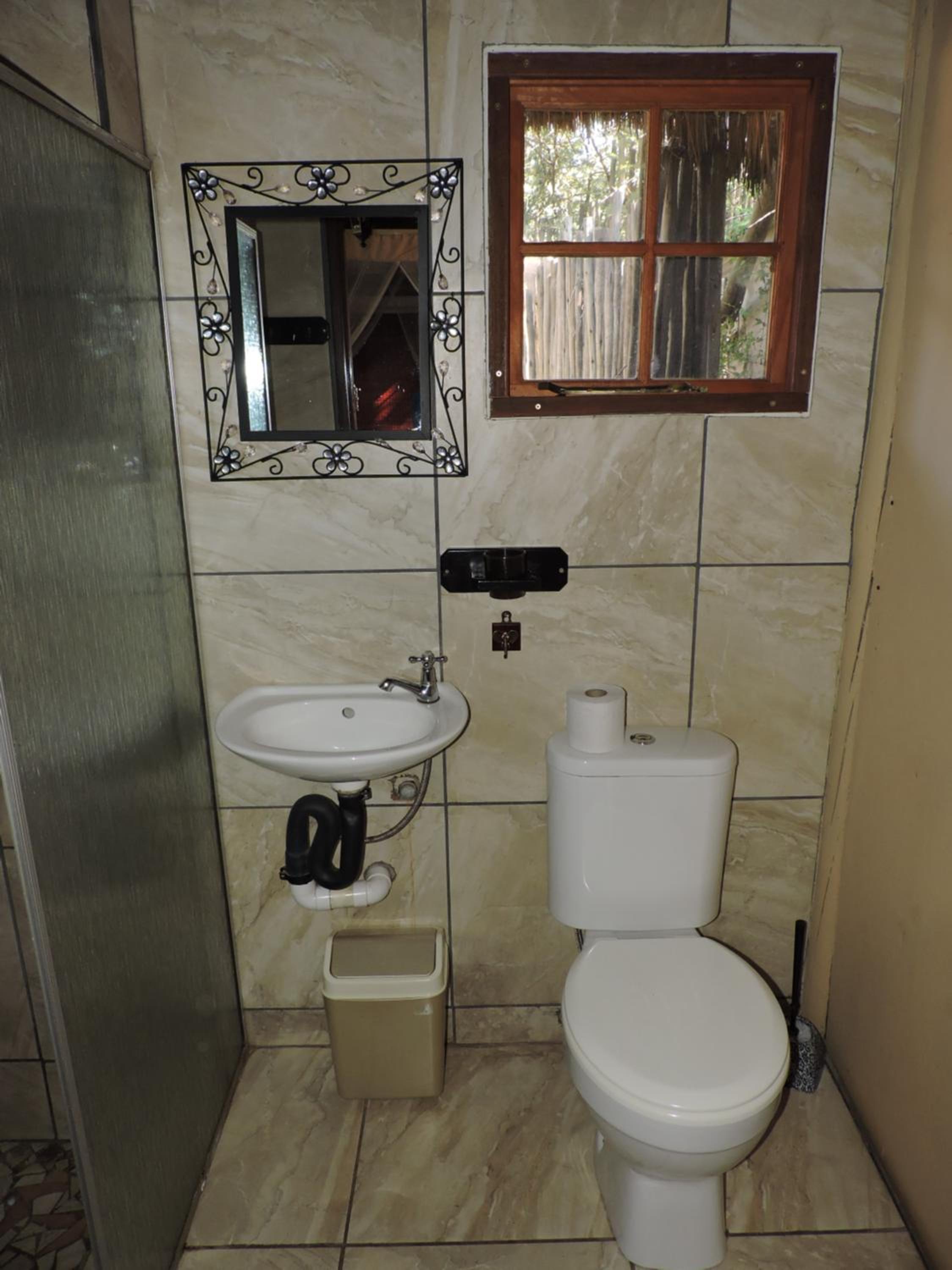 Deluxe Double Room with Shower - Photo 3