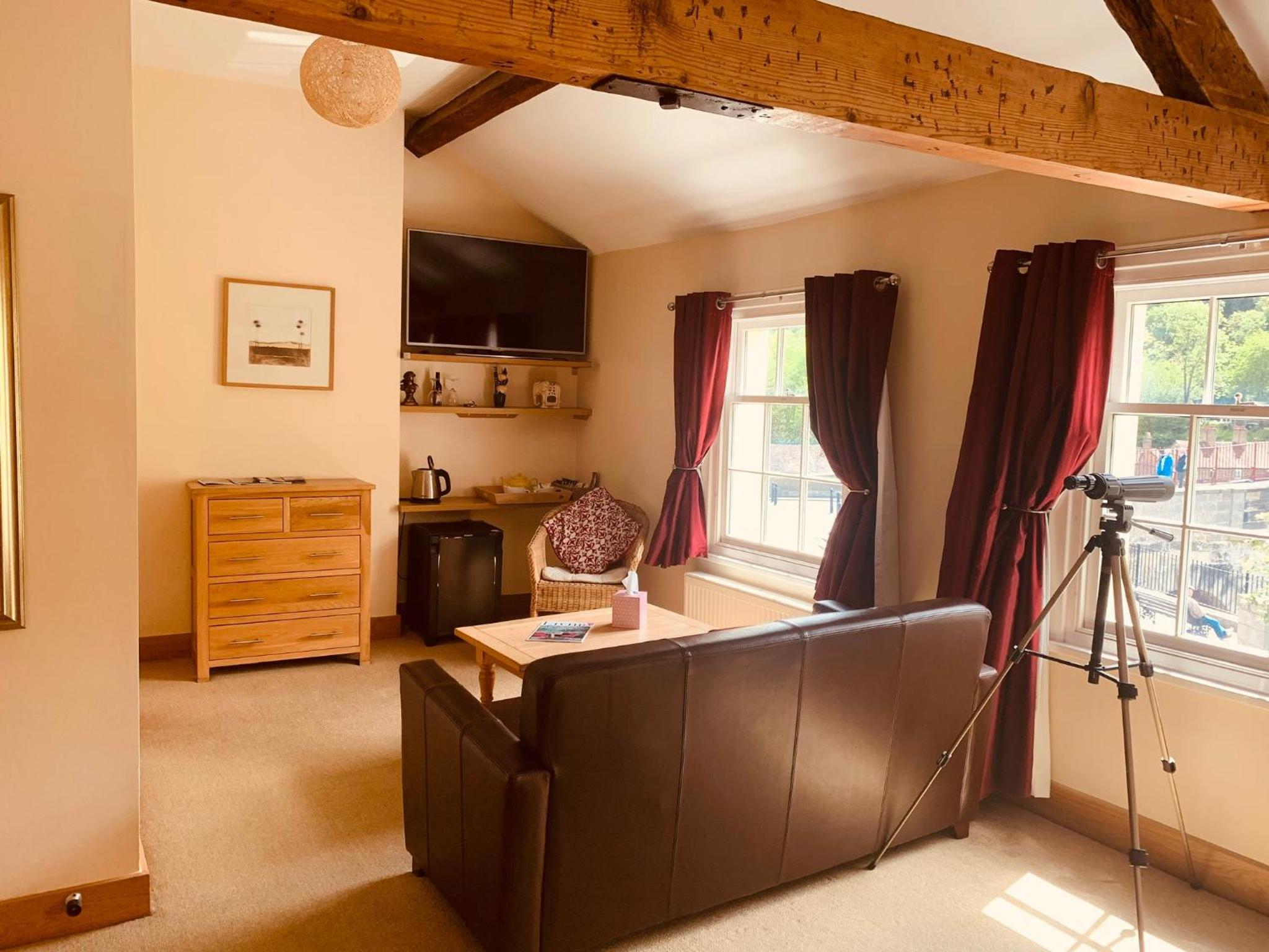 King Room with Lake View - Photo 38