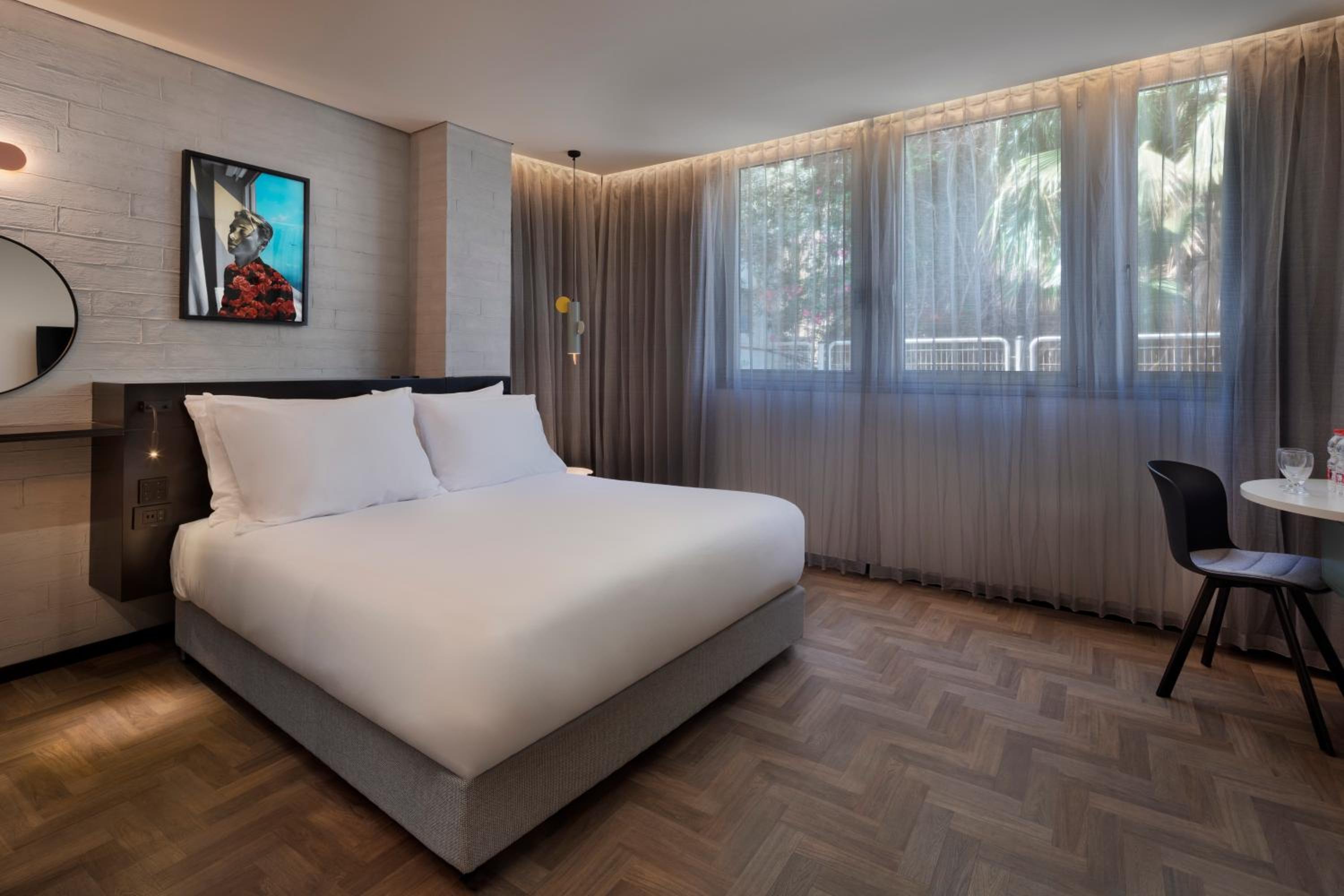 Deluxe Double Room - Photo 8