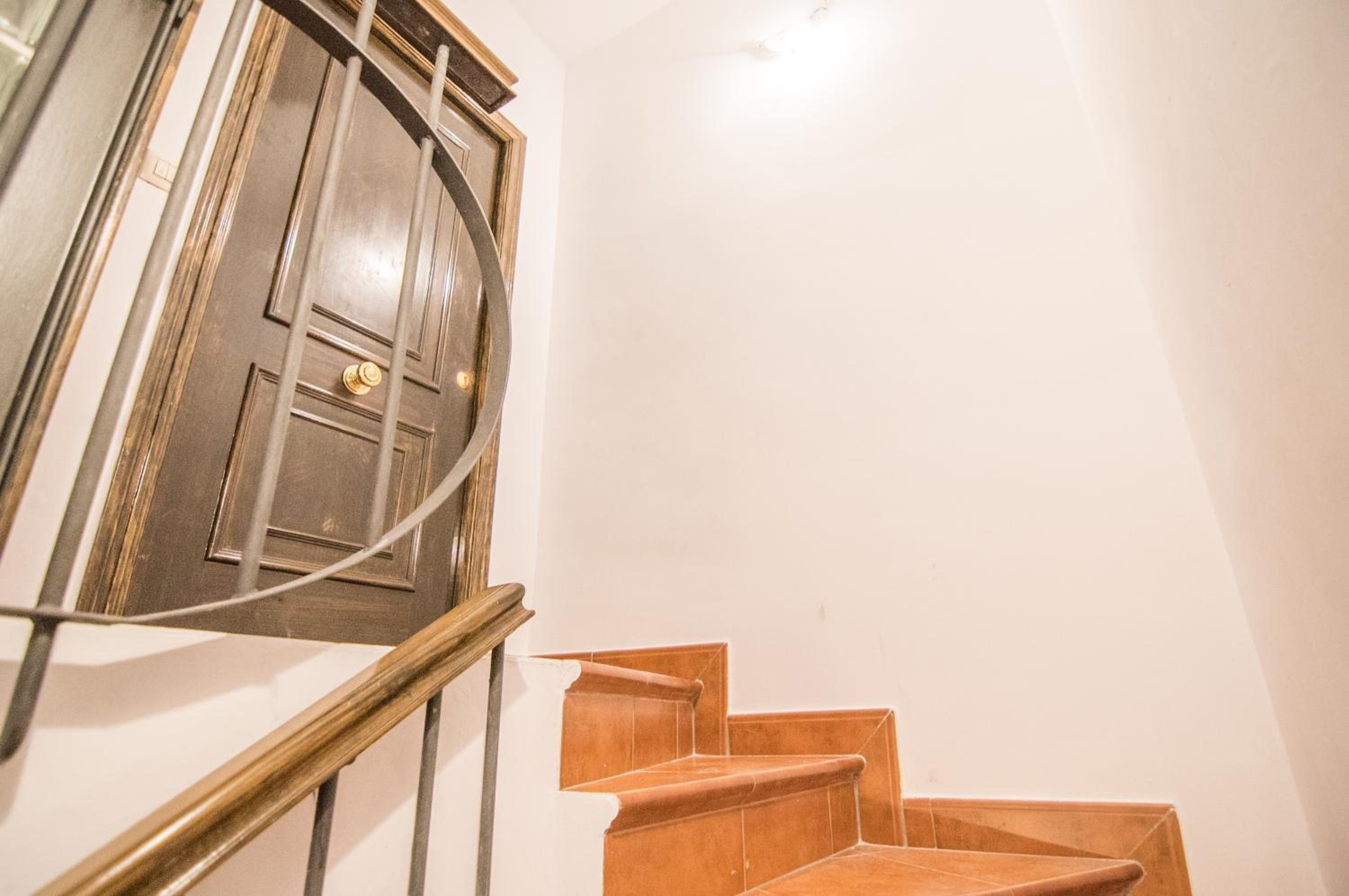 One-Bedroom Apartment - Photo 4