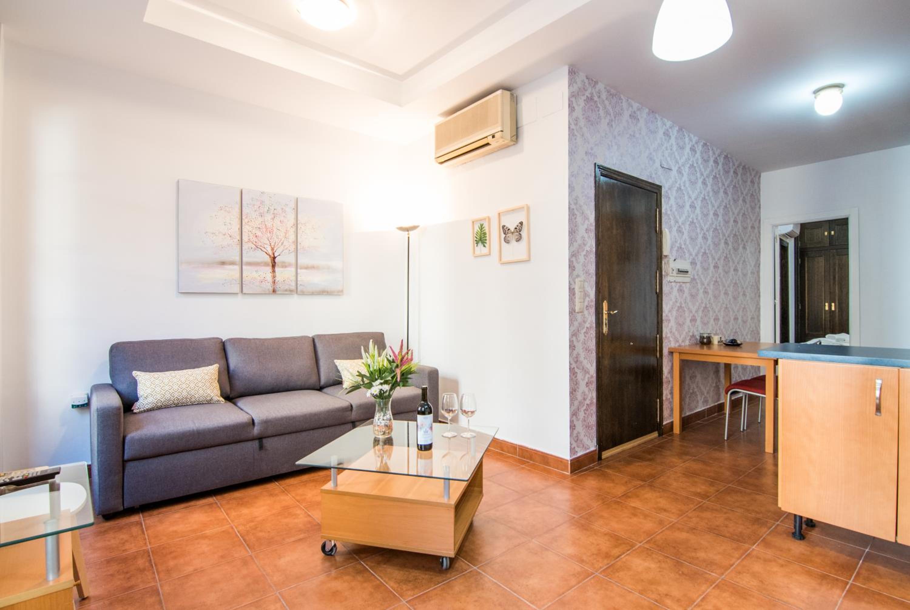 One-Bedroom Apartment - Photo 18
