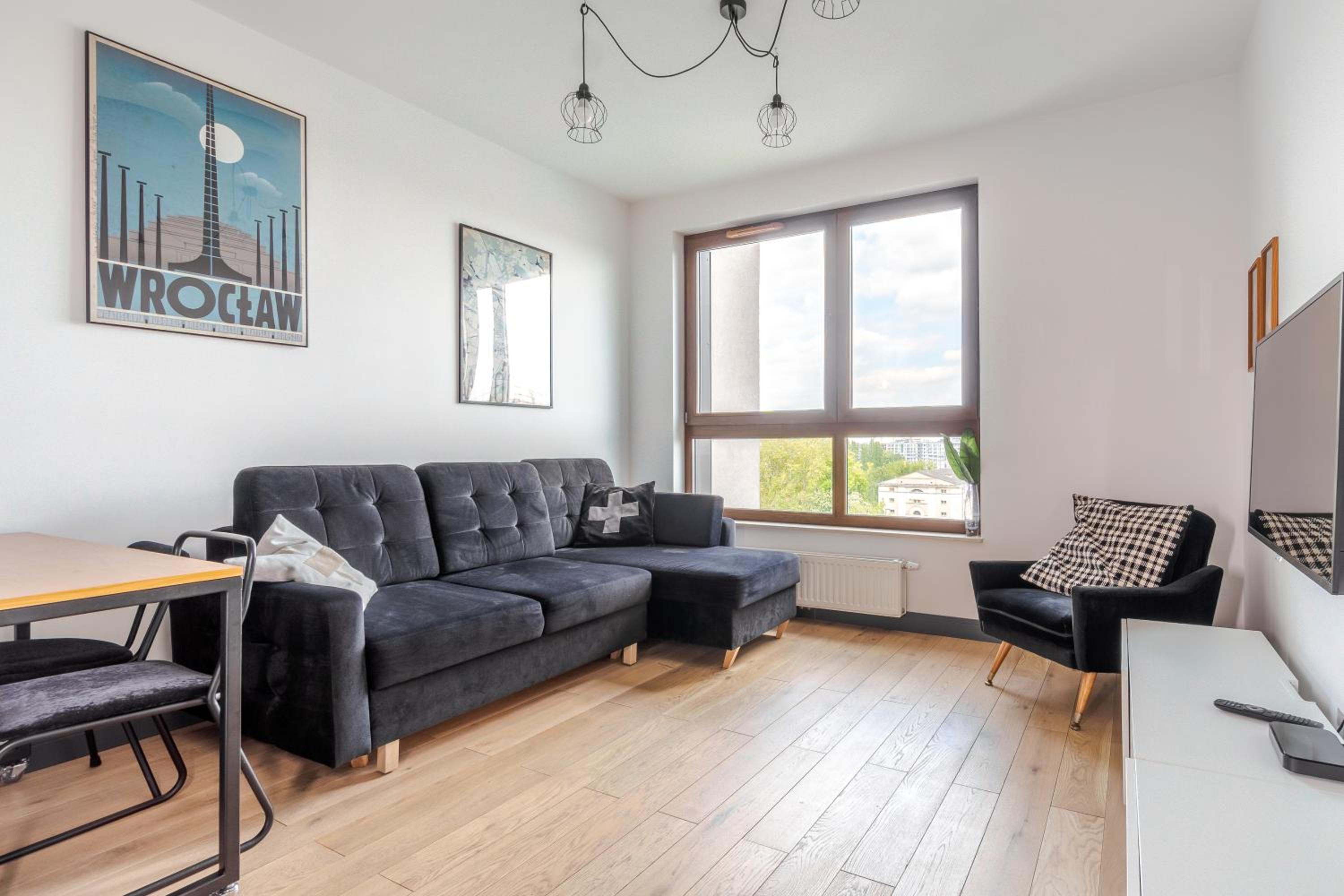 Two-Bedroom Apartment with Old Town View - Photo 5