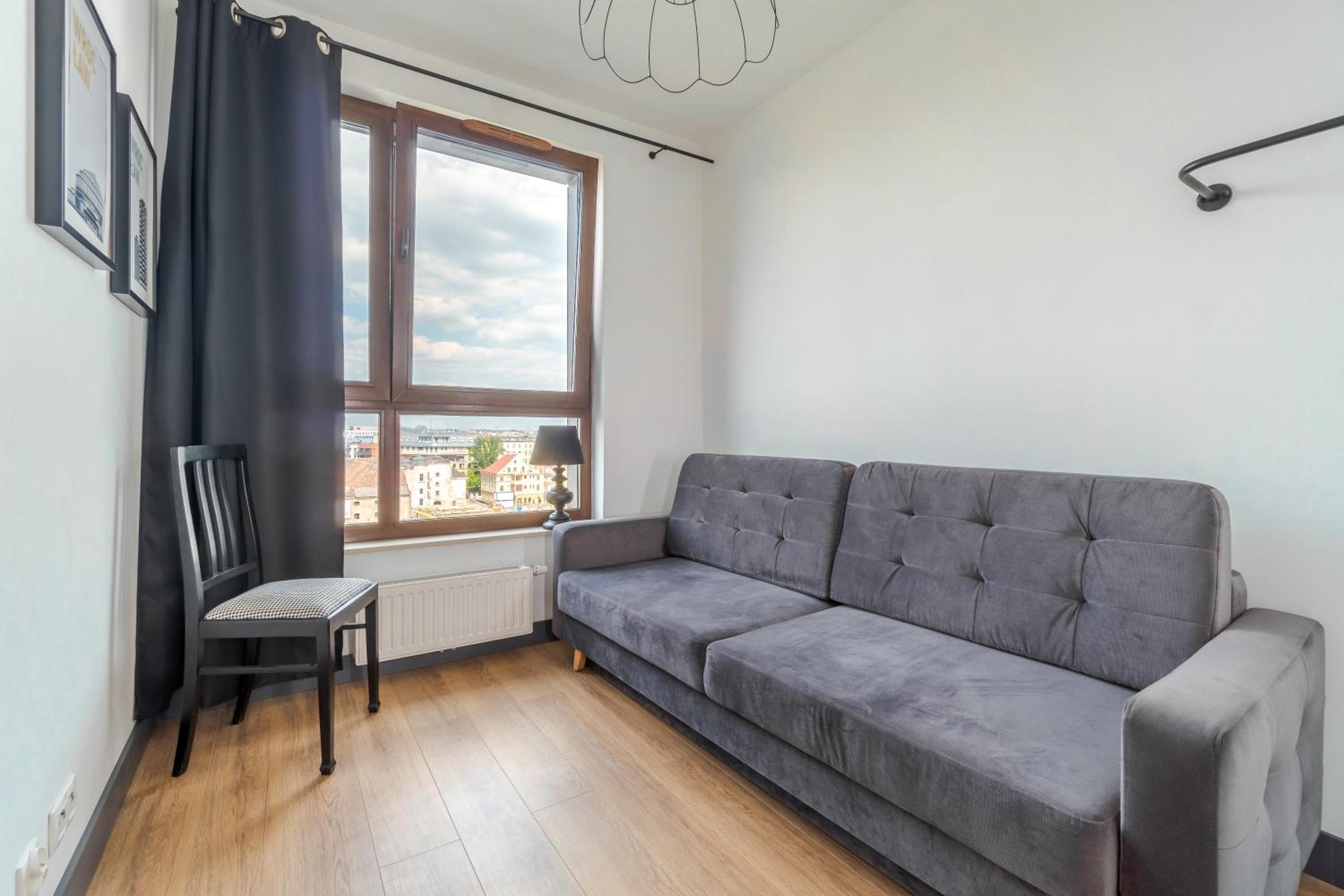 Two-Bedroom Apartment with Old Town View - Photo 7