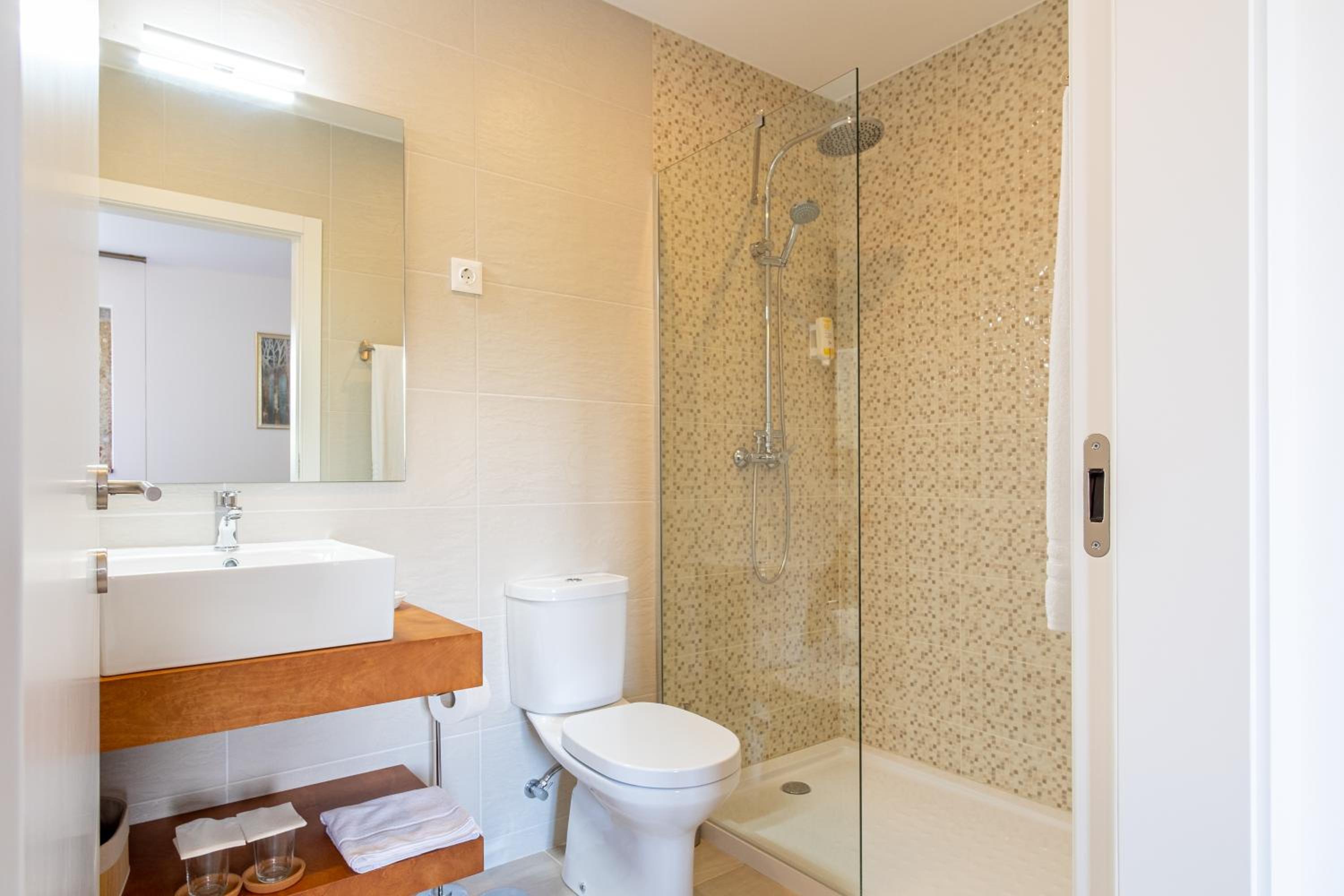 Double Room with Garden View photo 3