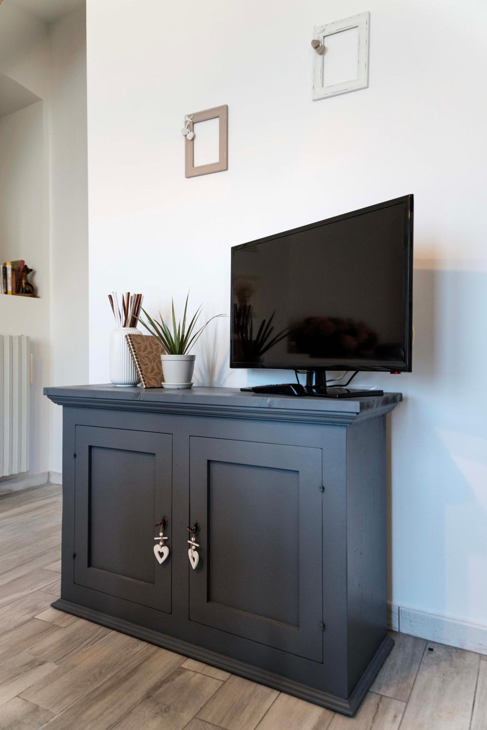 One-Bedroom Apartment - Photo 4
