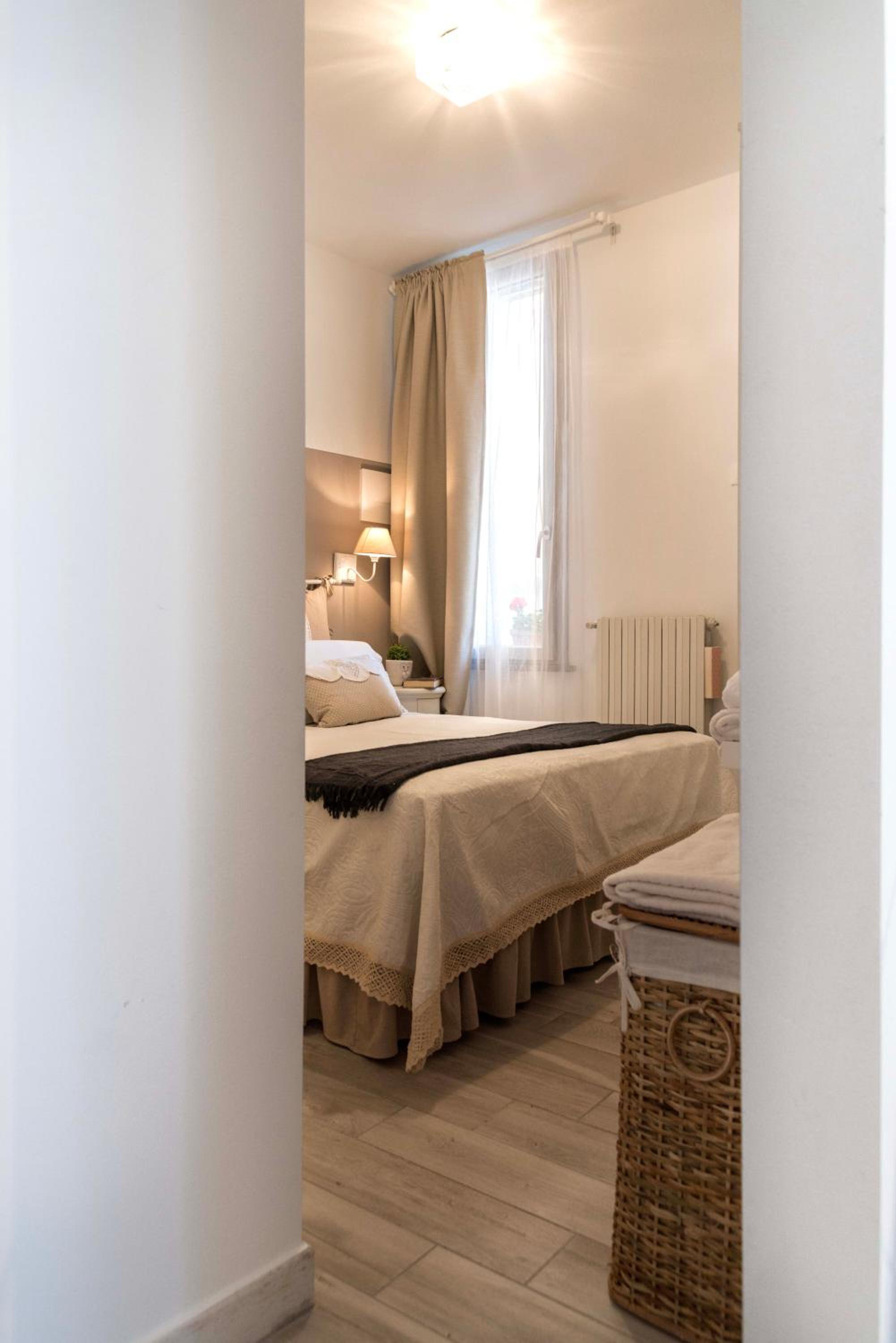 One-Bedroom Apartment - Photo 48