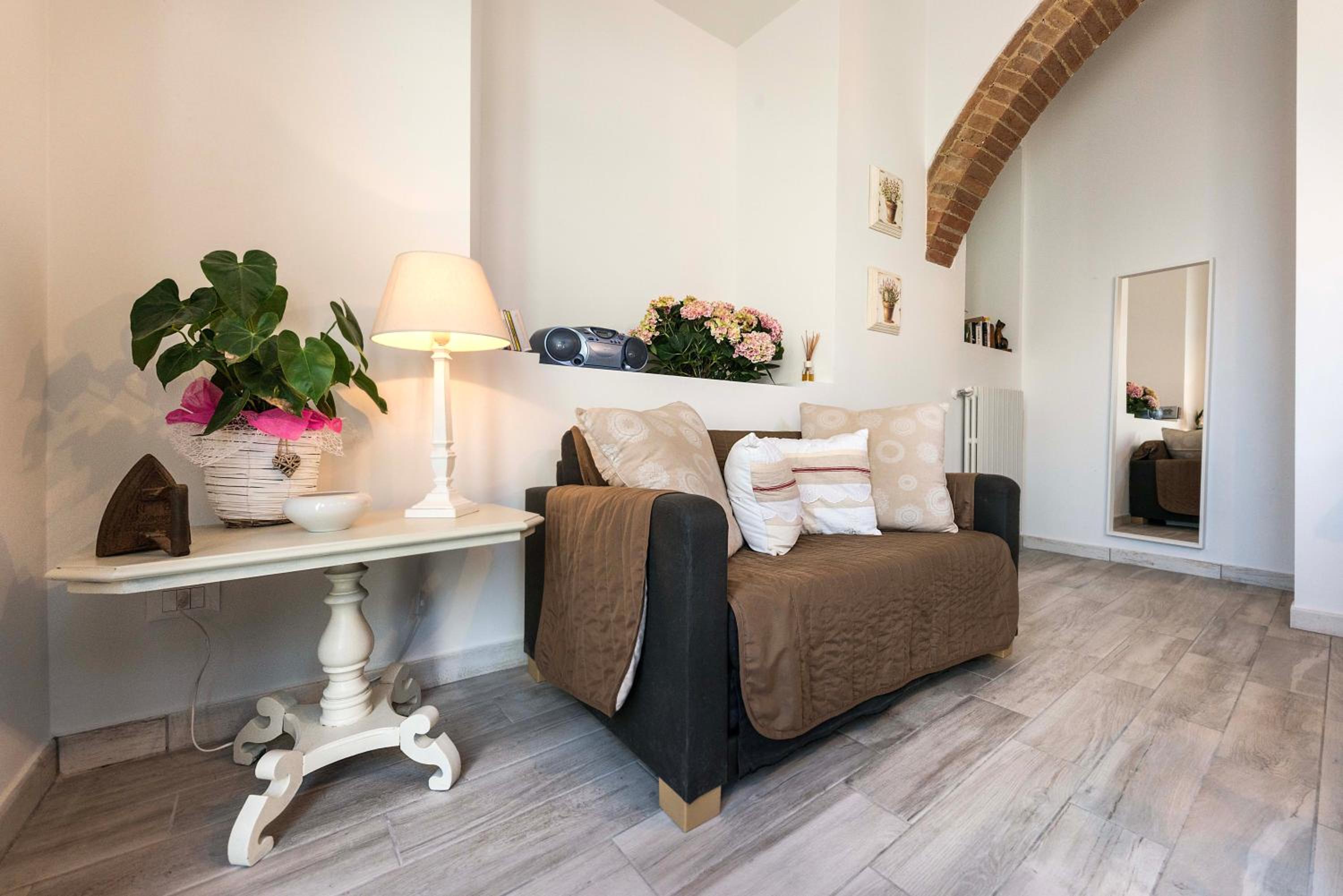 One-Bedroom Apartment - Photo 41