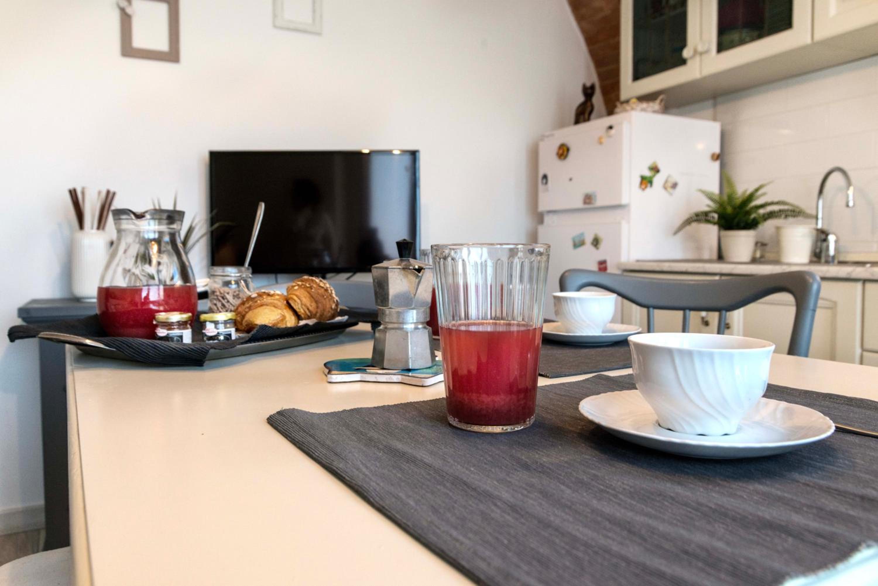 One-Bedroom Apartment - Photo 2