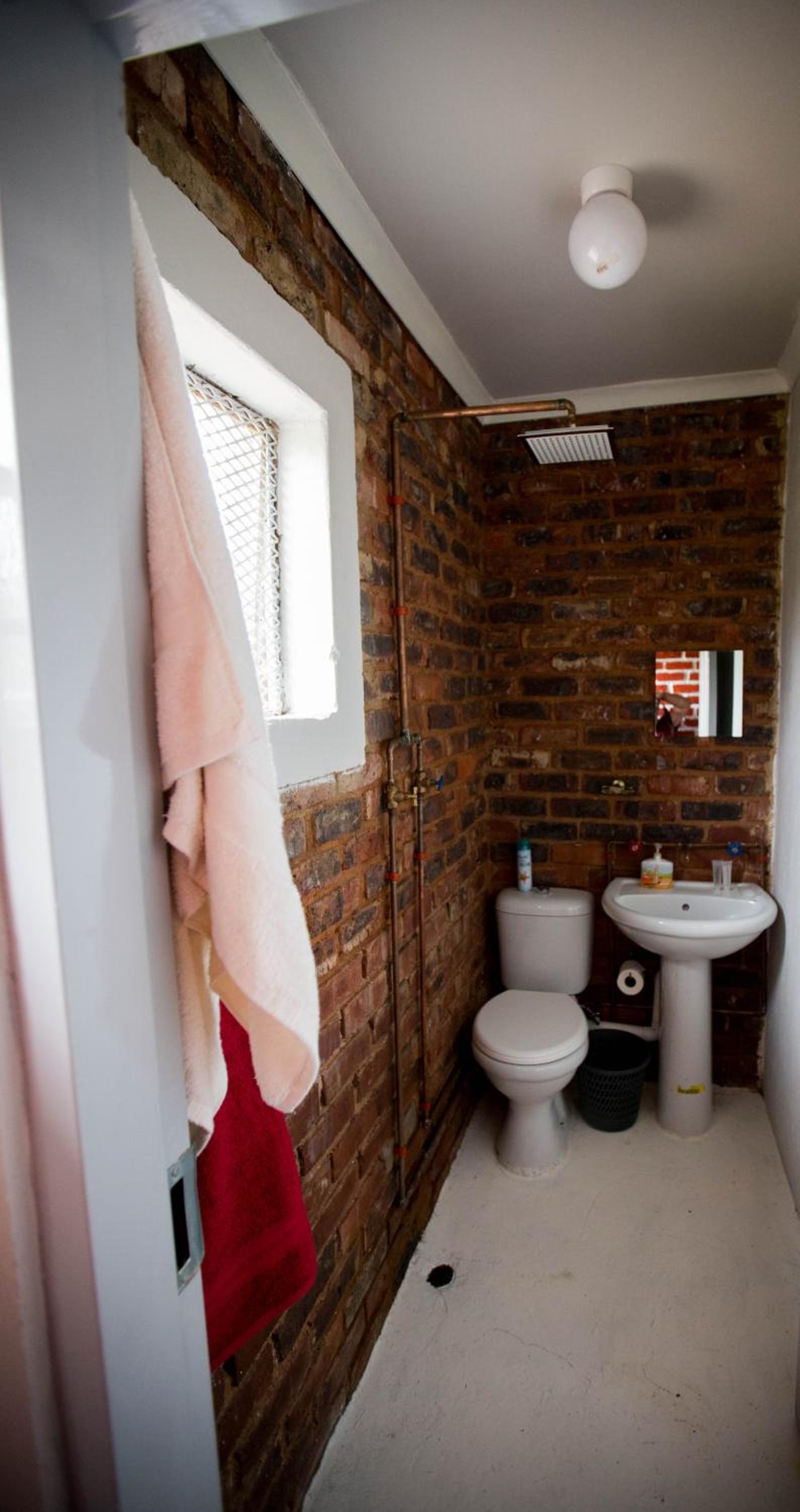 Budget Double Room - Photo 4