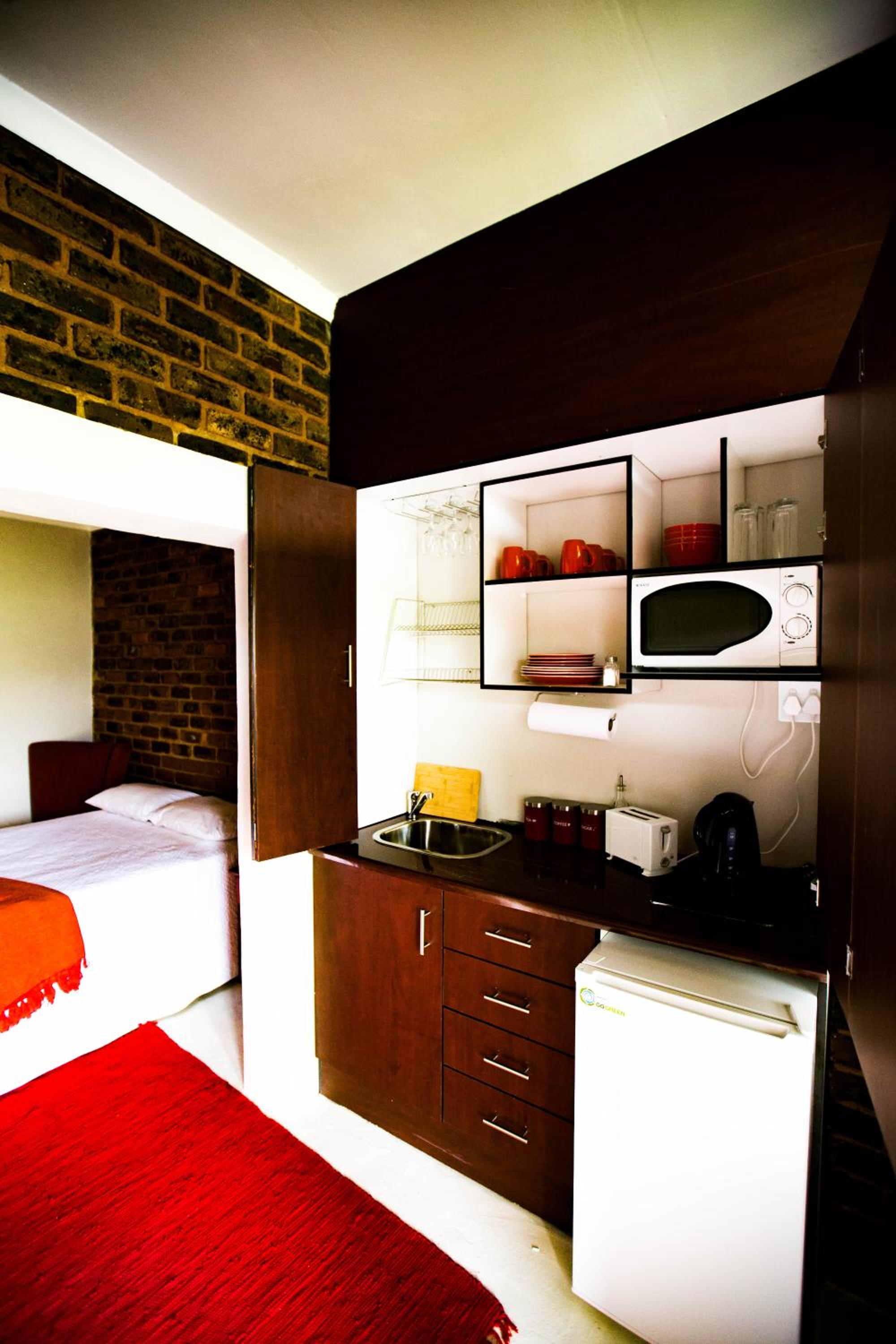 Budget Double Room - Photo 2