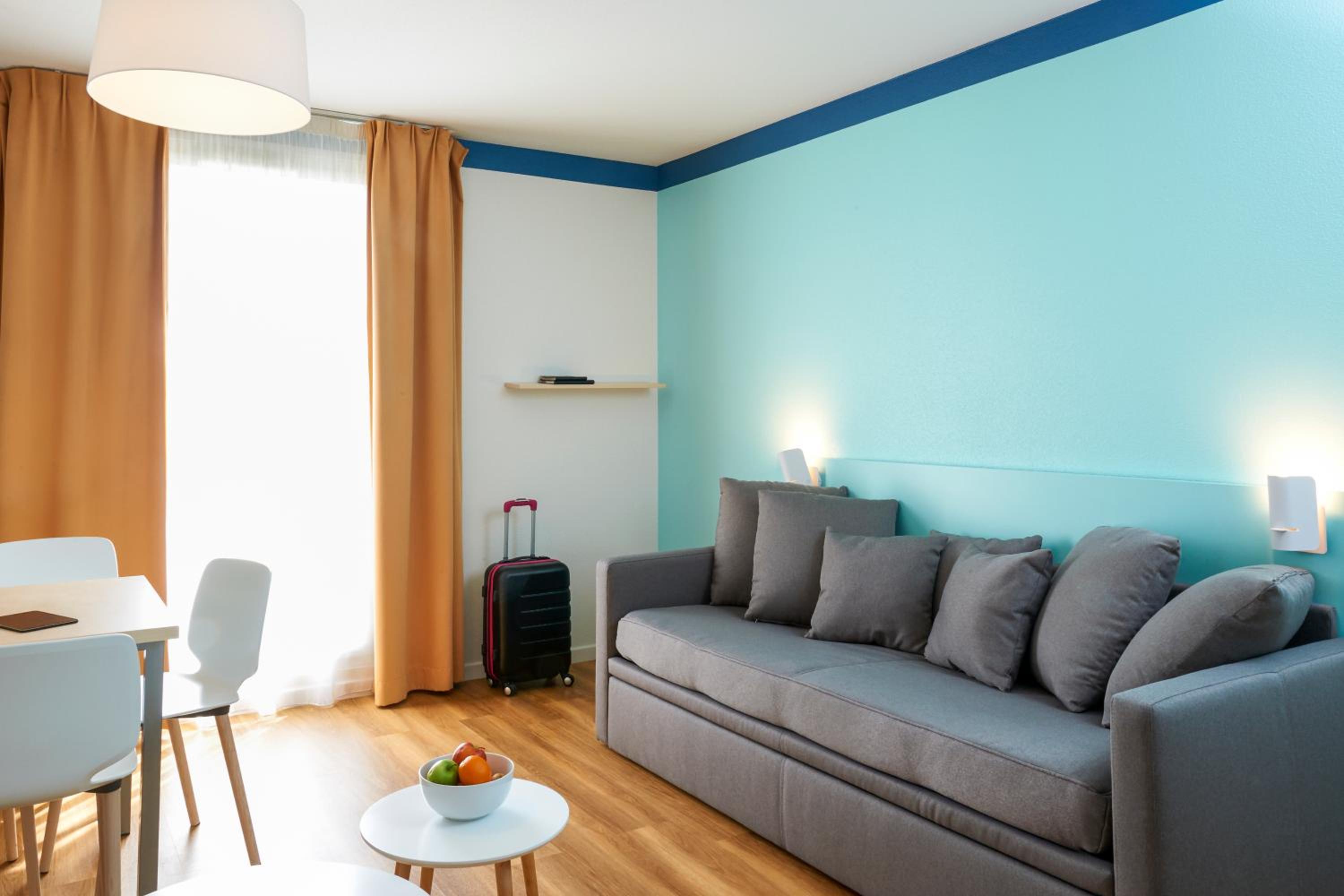 One-Bedroom Apartment - Photo 1