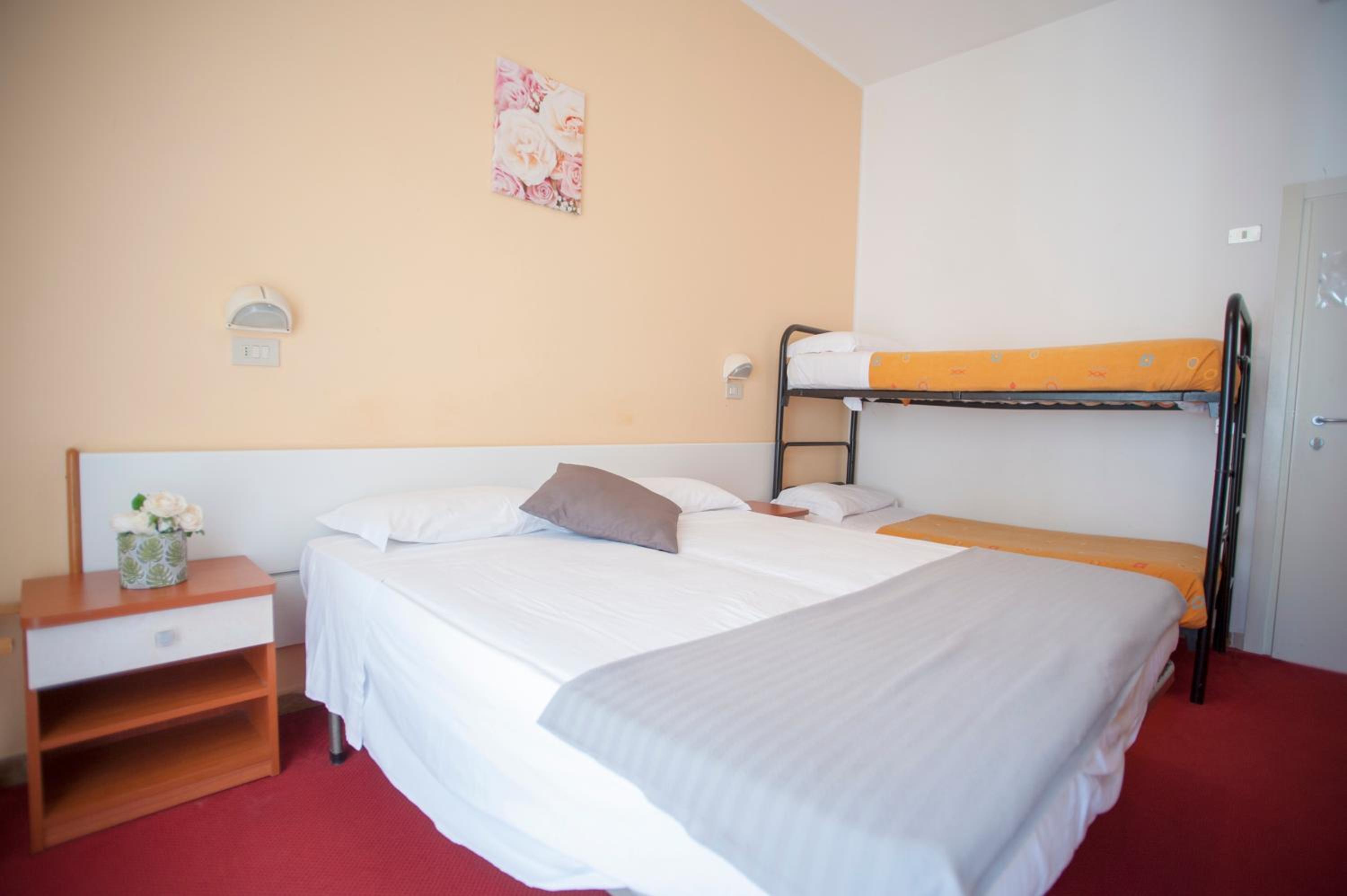 Quadruple Room photo 2