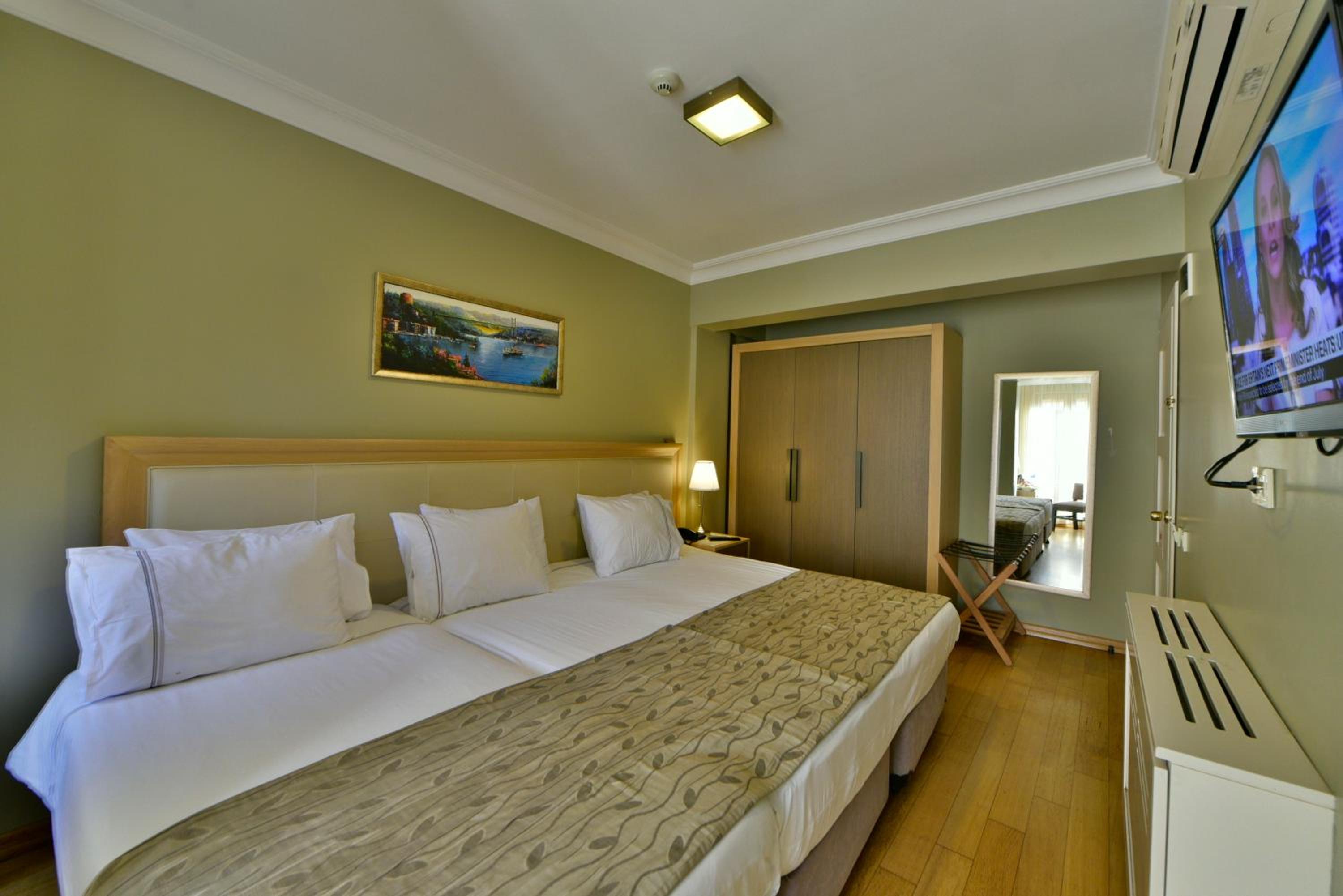 Triple Room