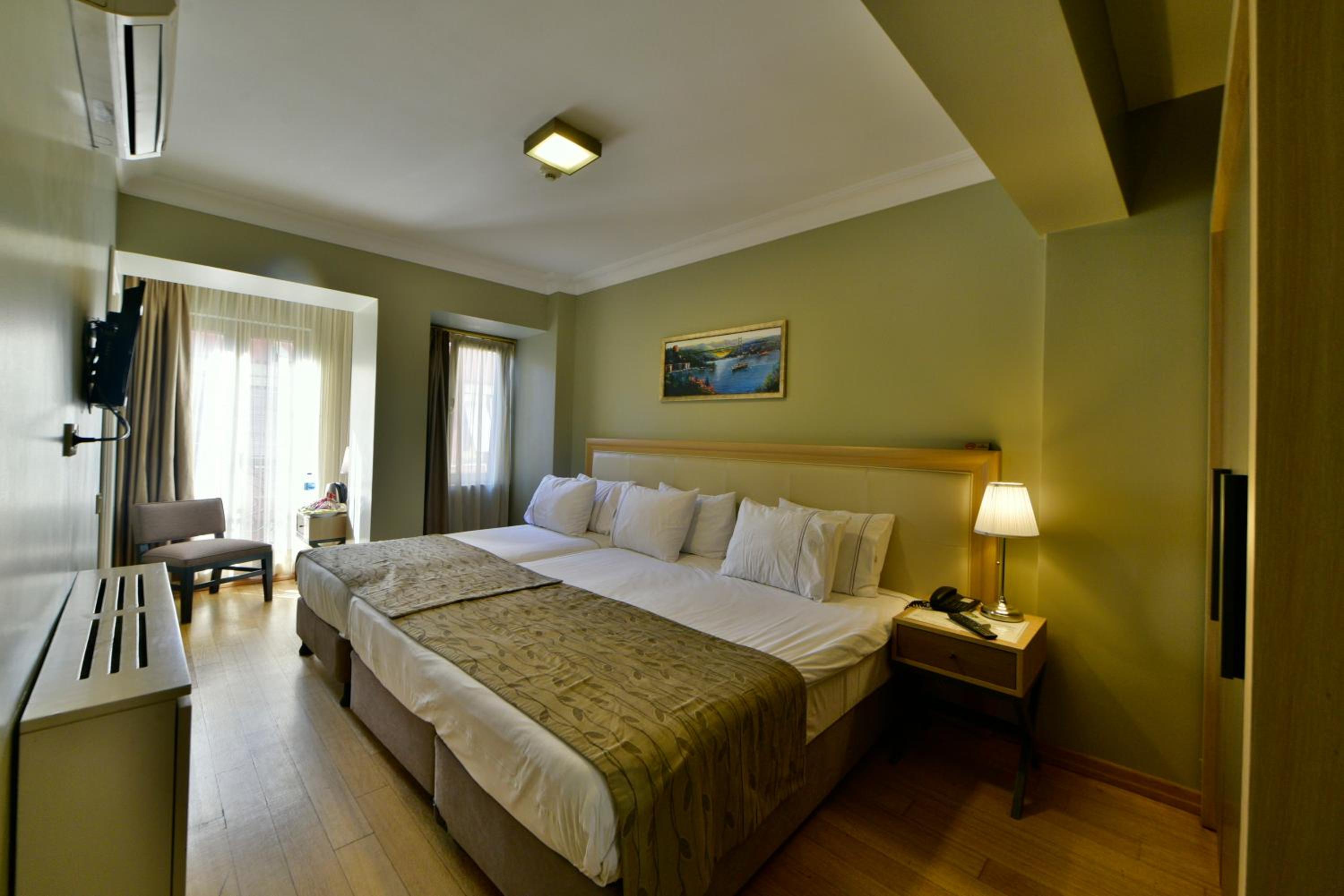 Triple Room