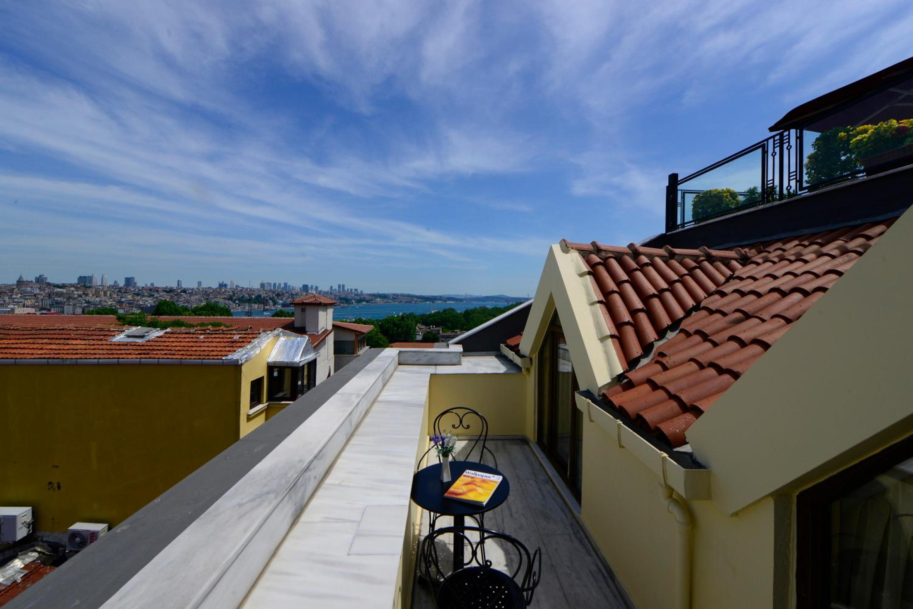 Suite with Sea View thumbnail 6