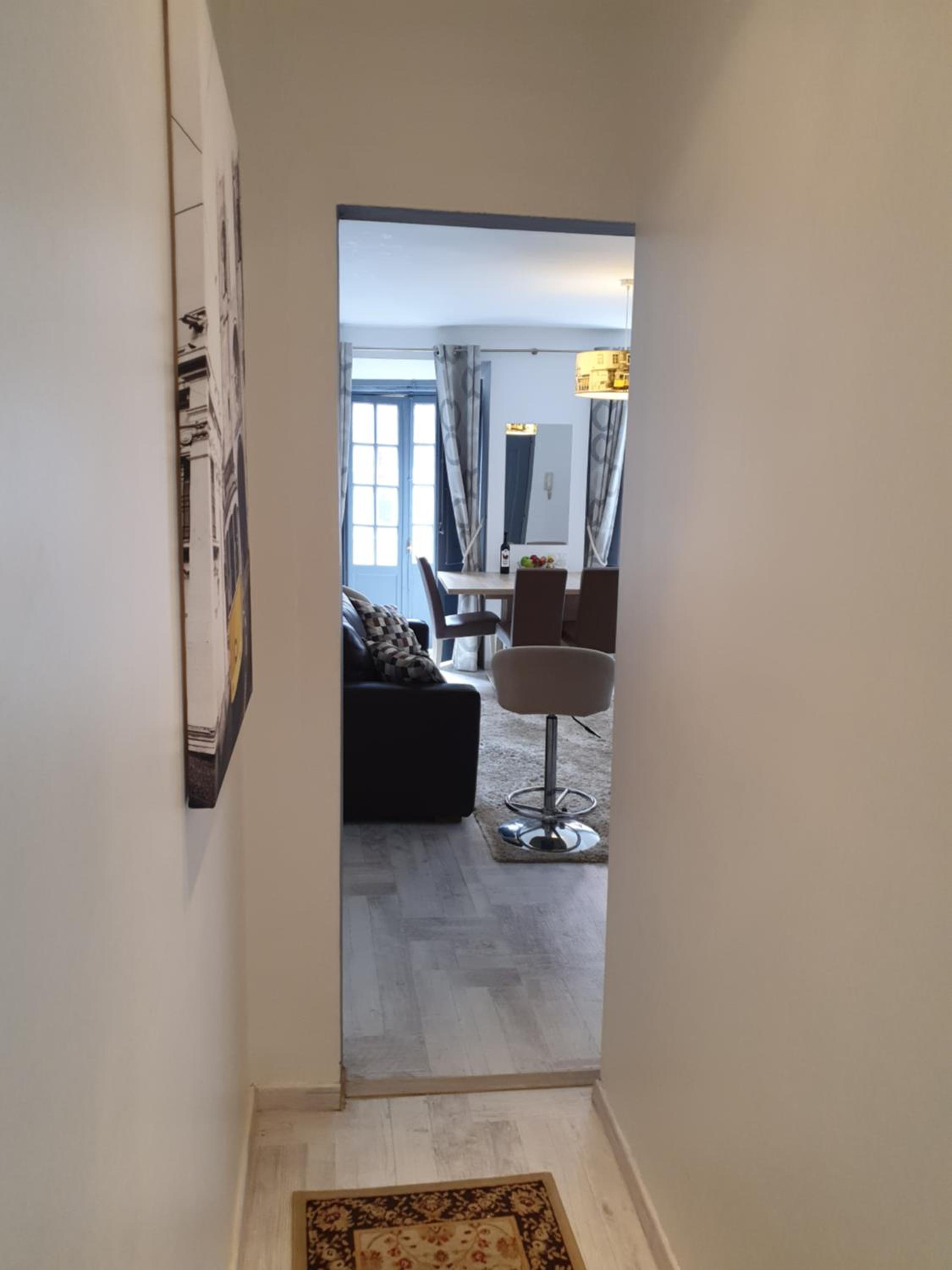 Two-Bedroom Apartment - Photo 29