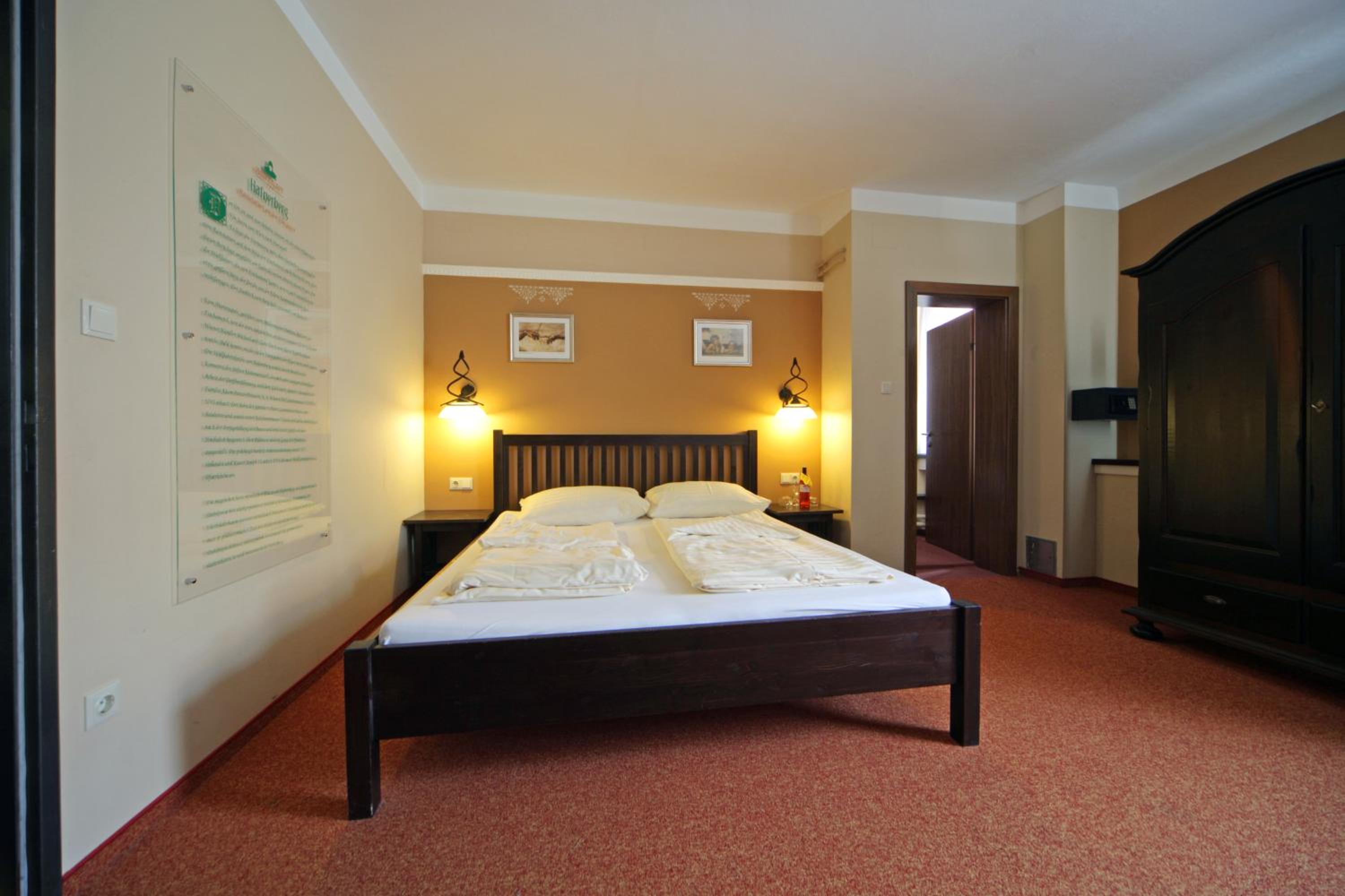 Family Room (2 Adults + 2 Children) - Photo 6