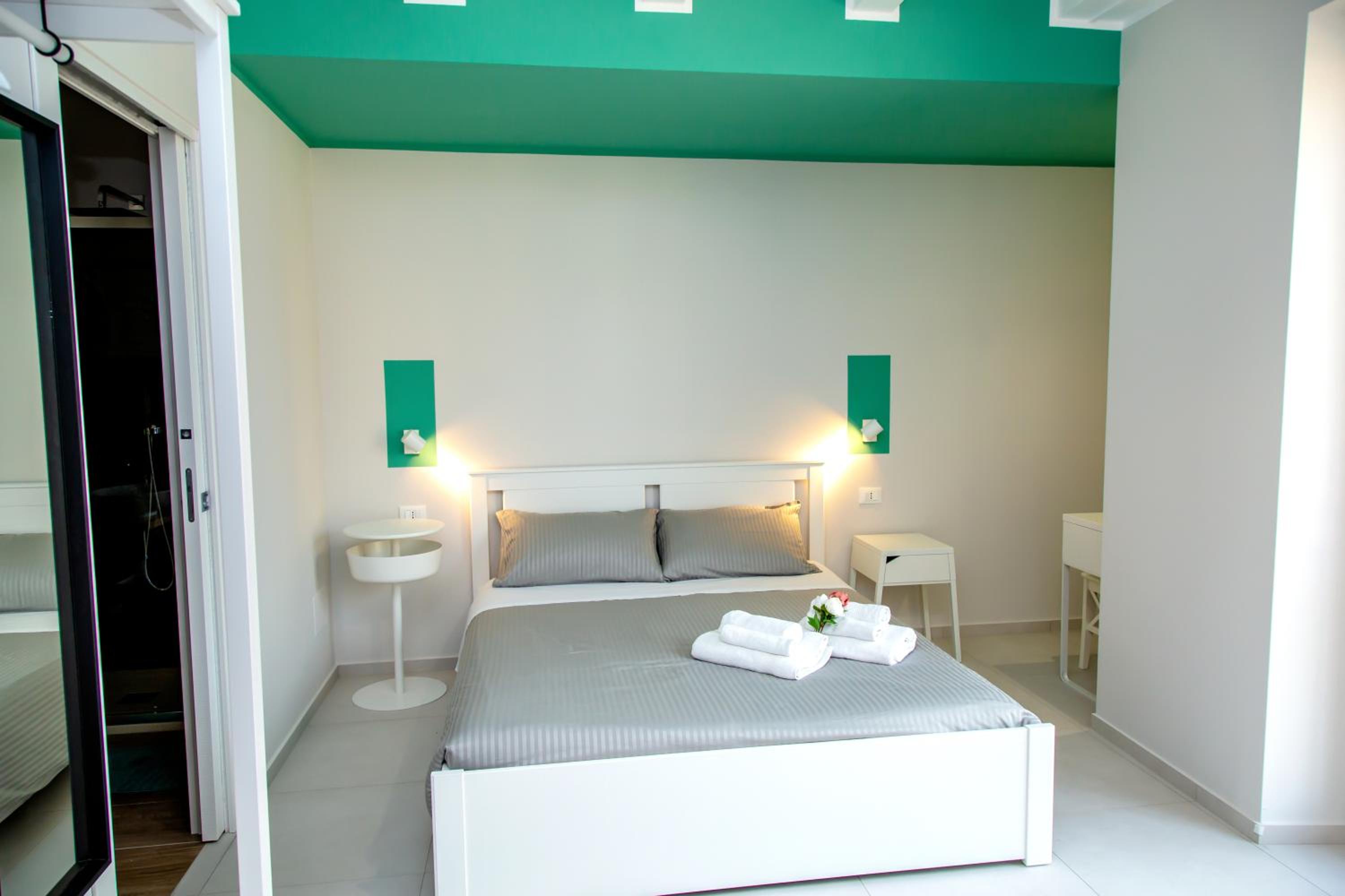 Double Room with Extra Bed - Photo 1