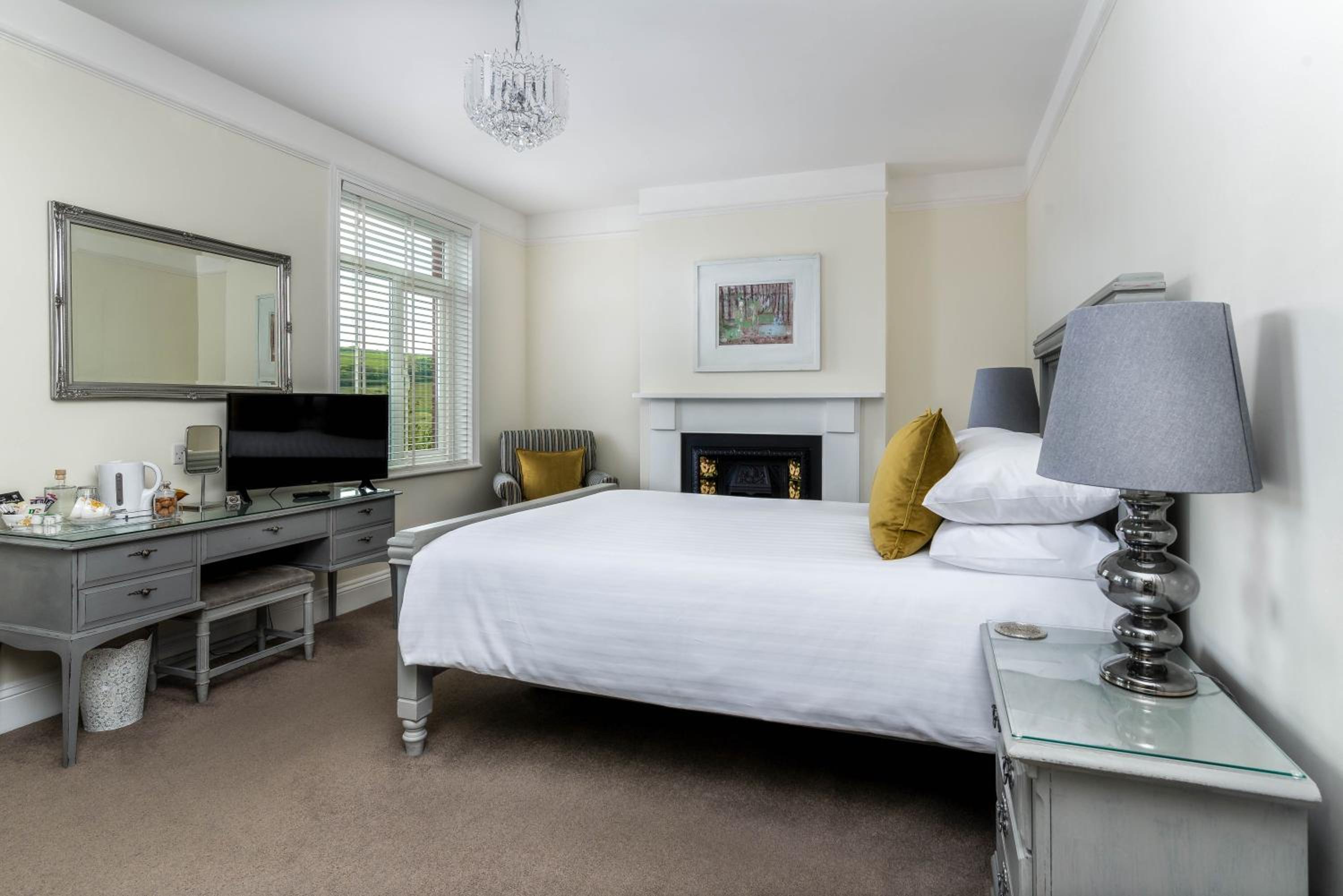 Deluxe King Room photo 3