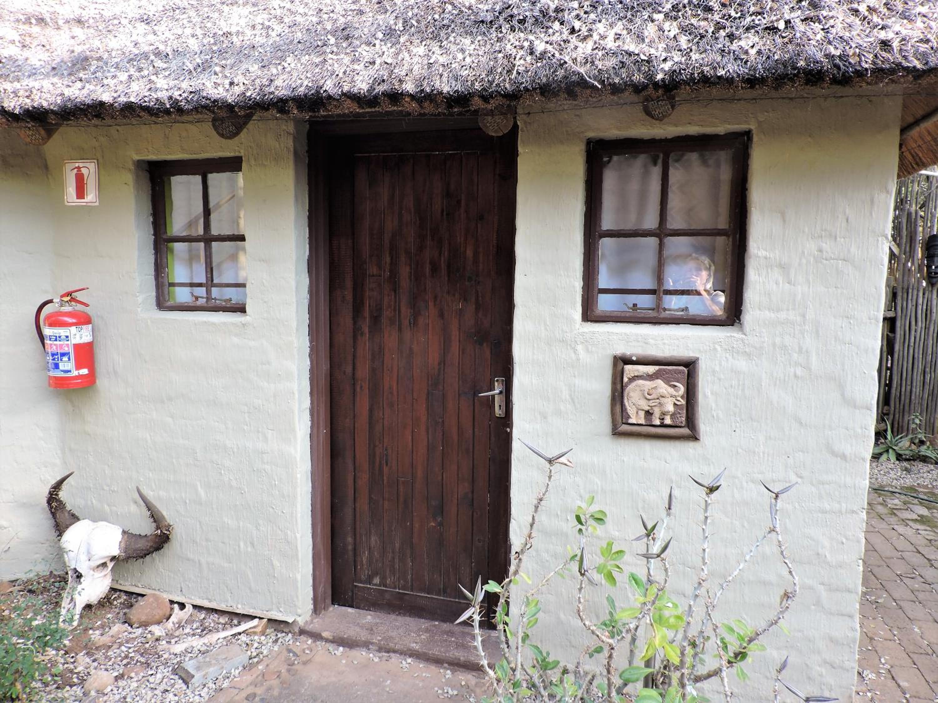 Double Room with Private Bathroom - Photo 2