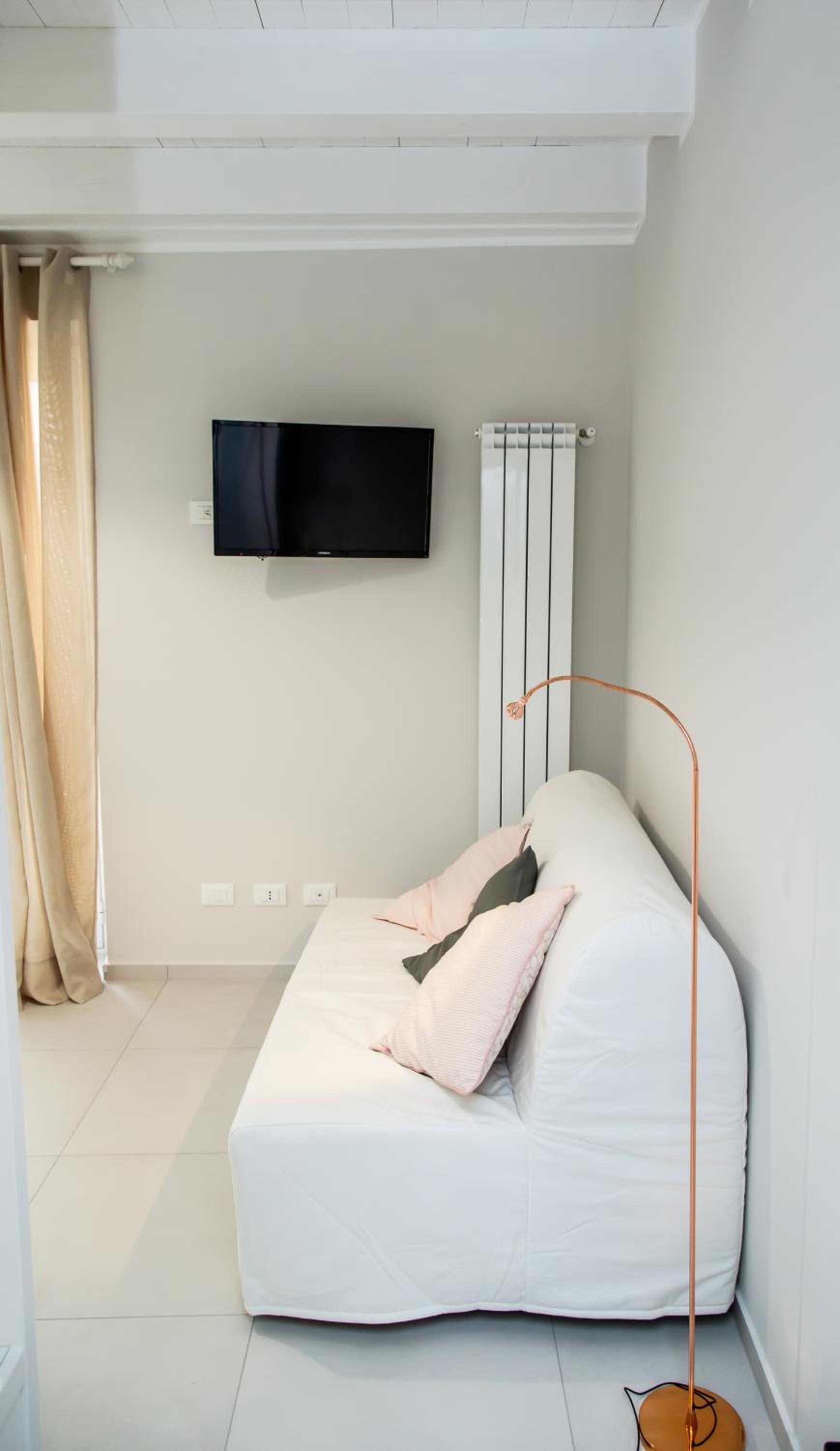 Double Room with Extra Bed - Photo 16