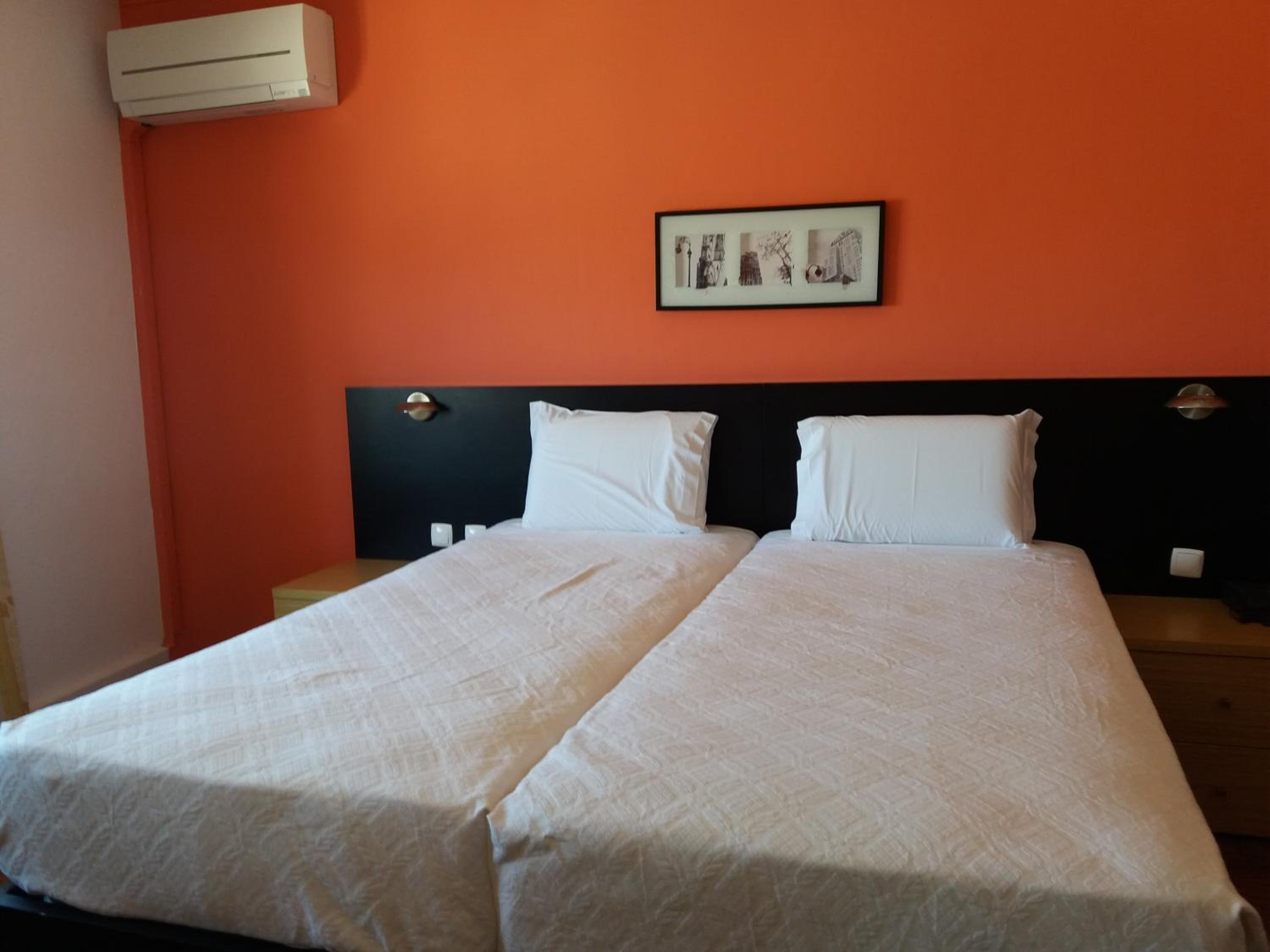 Double or Twin Room - Photo 11