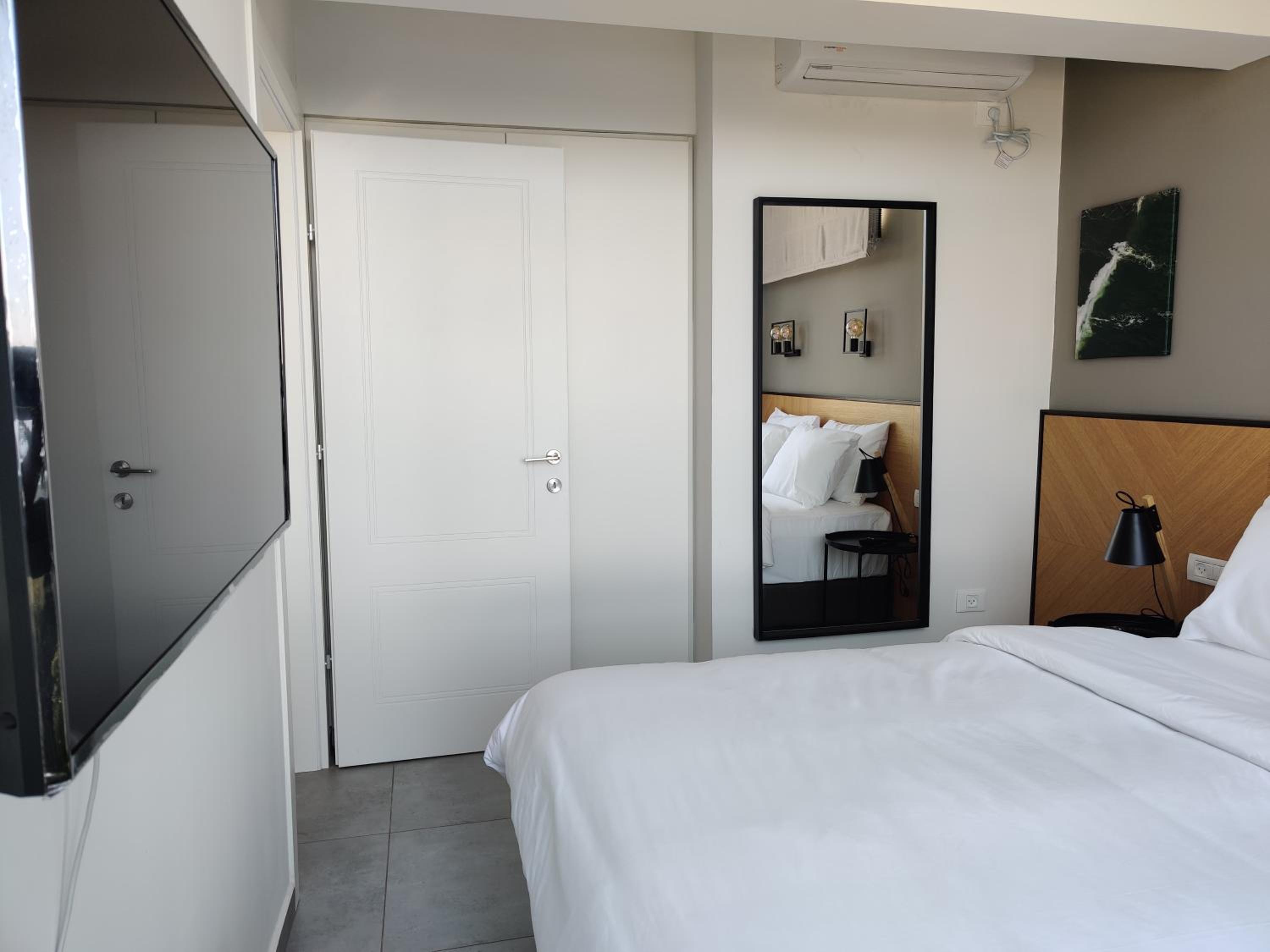Apartment with Sea View - Photo 7