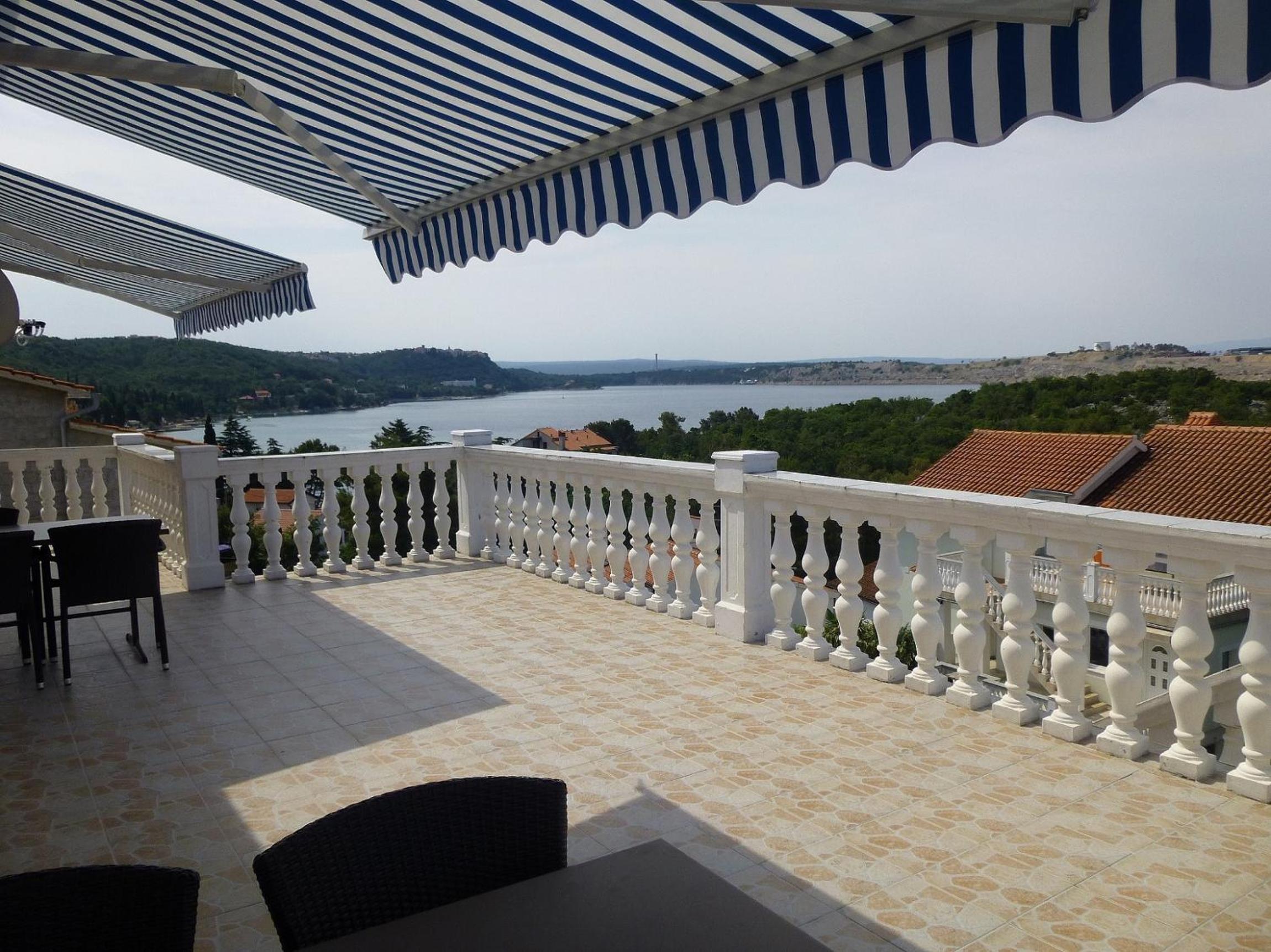 Apartment with Sea View photo 2