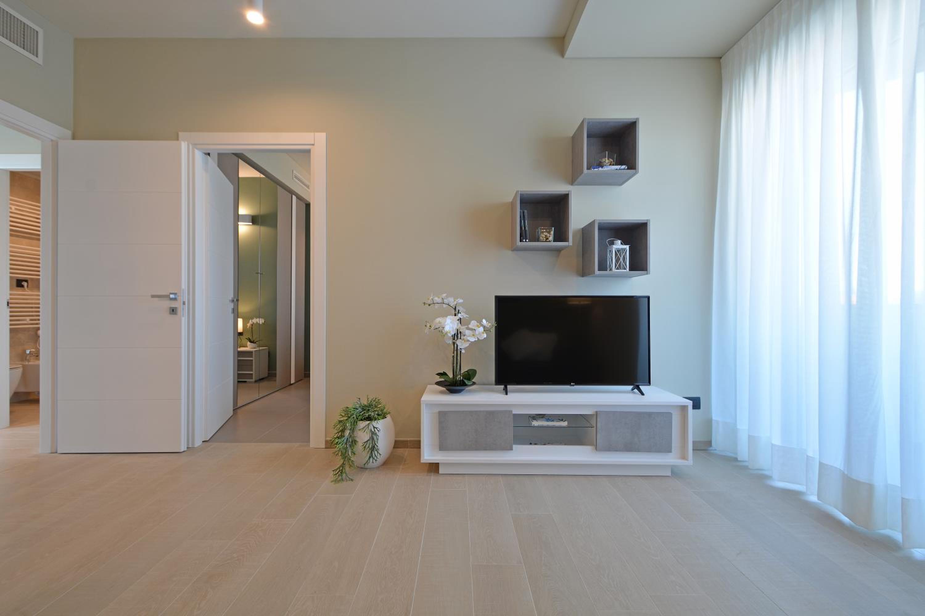 King Suite - Photo 3