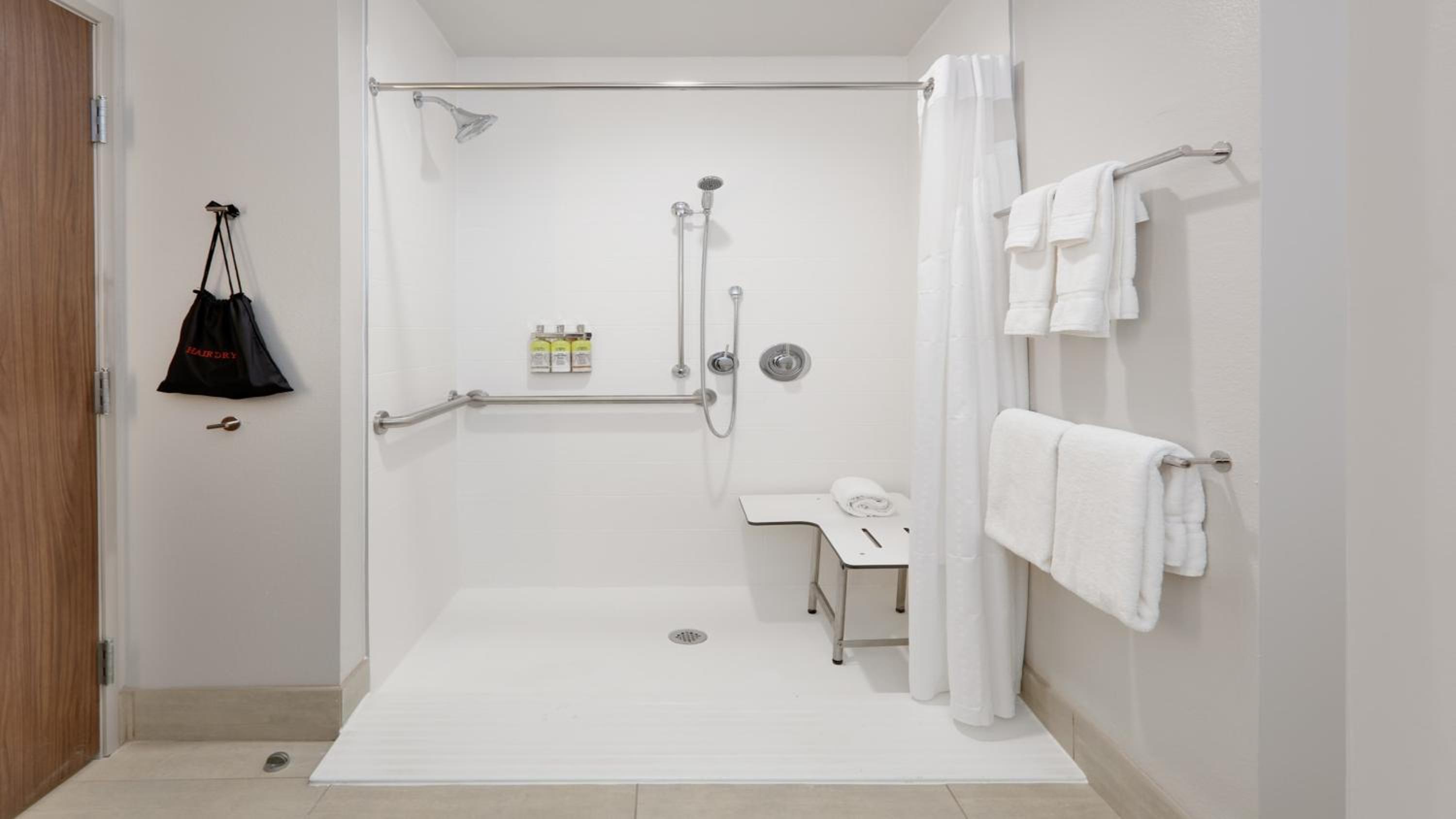 Standard King Room with Mobility Accessible Roll-In Shower photo 3