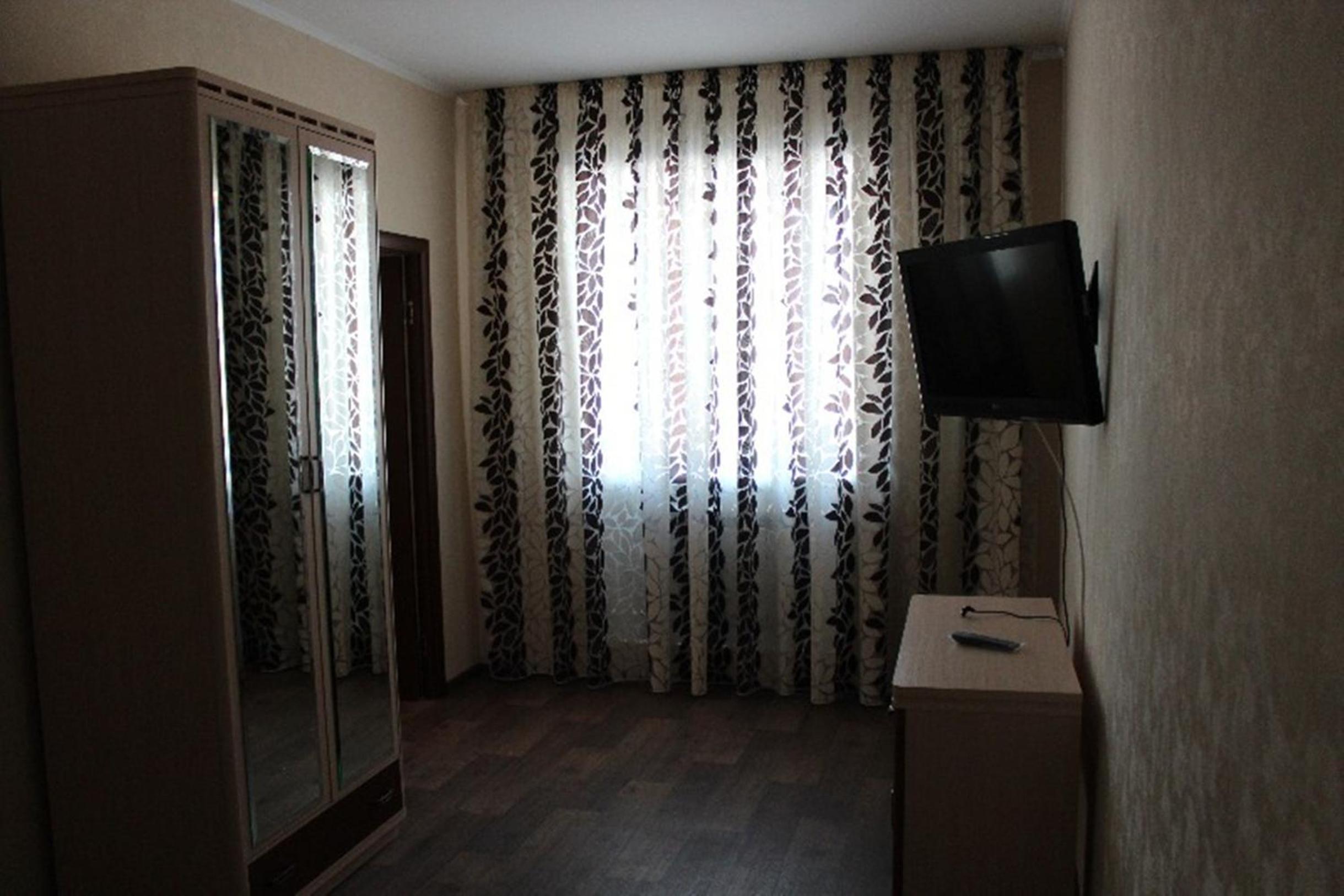 Studio - Photo 19
