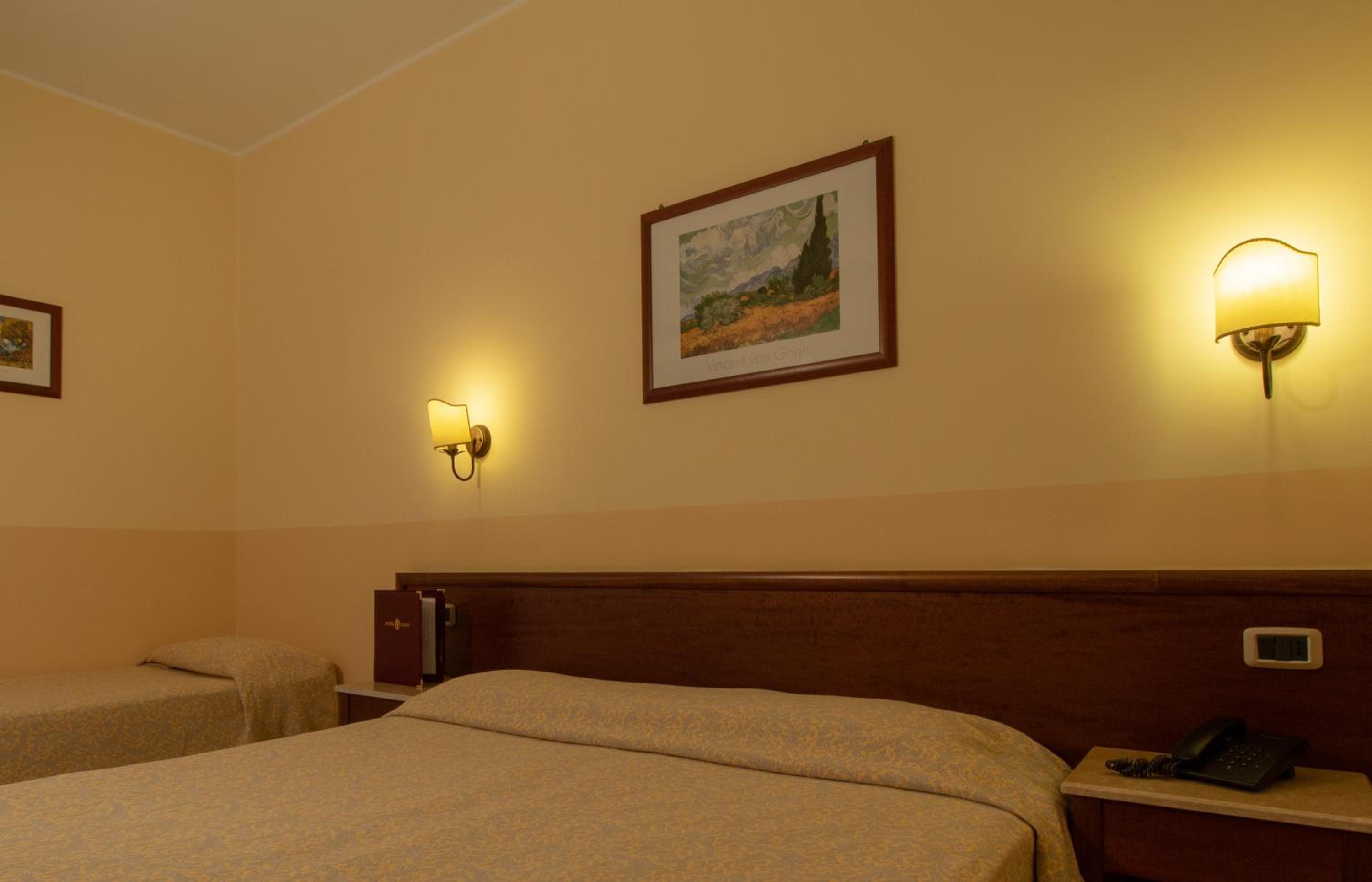 Classic Triple Room photo 1