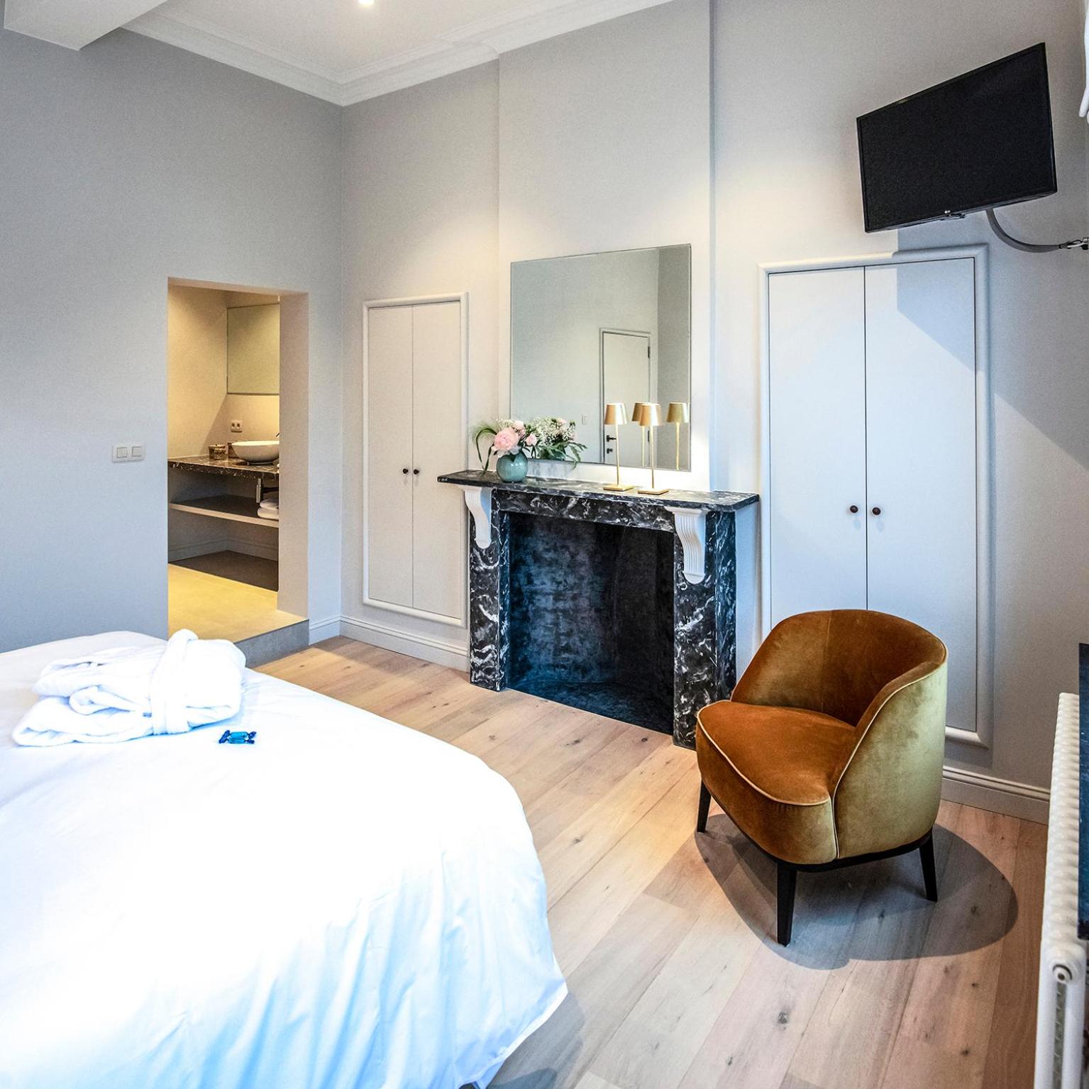 Deluxe Double Room with Shower photo 3