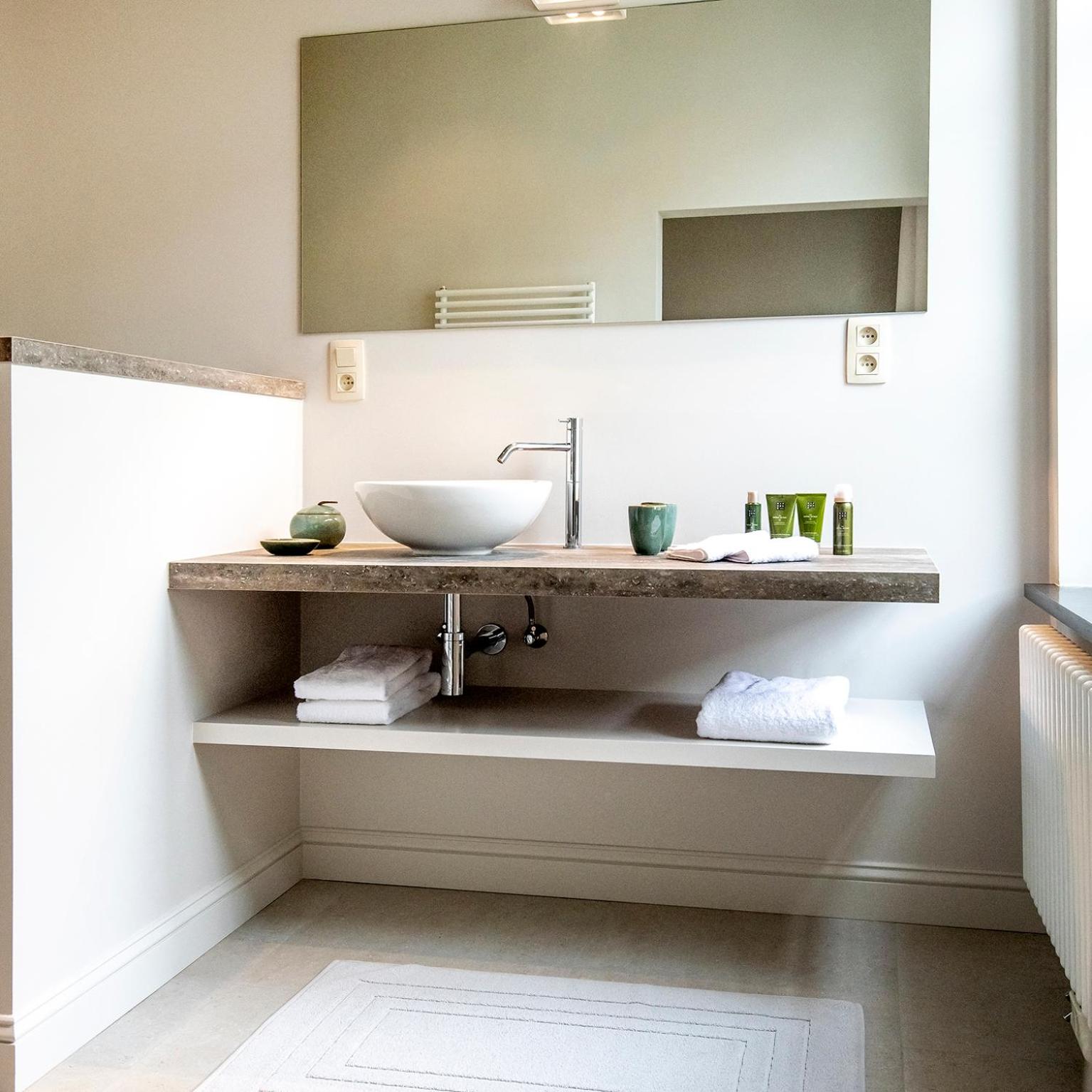 Deluxe Double Room with Shower photo 2