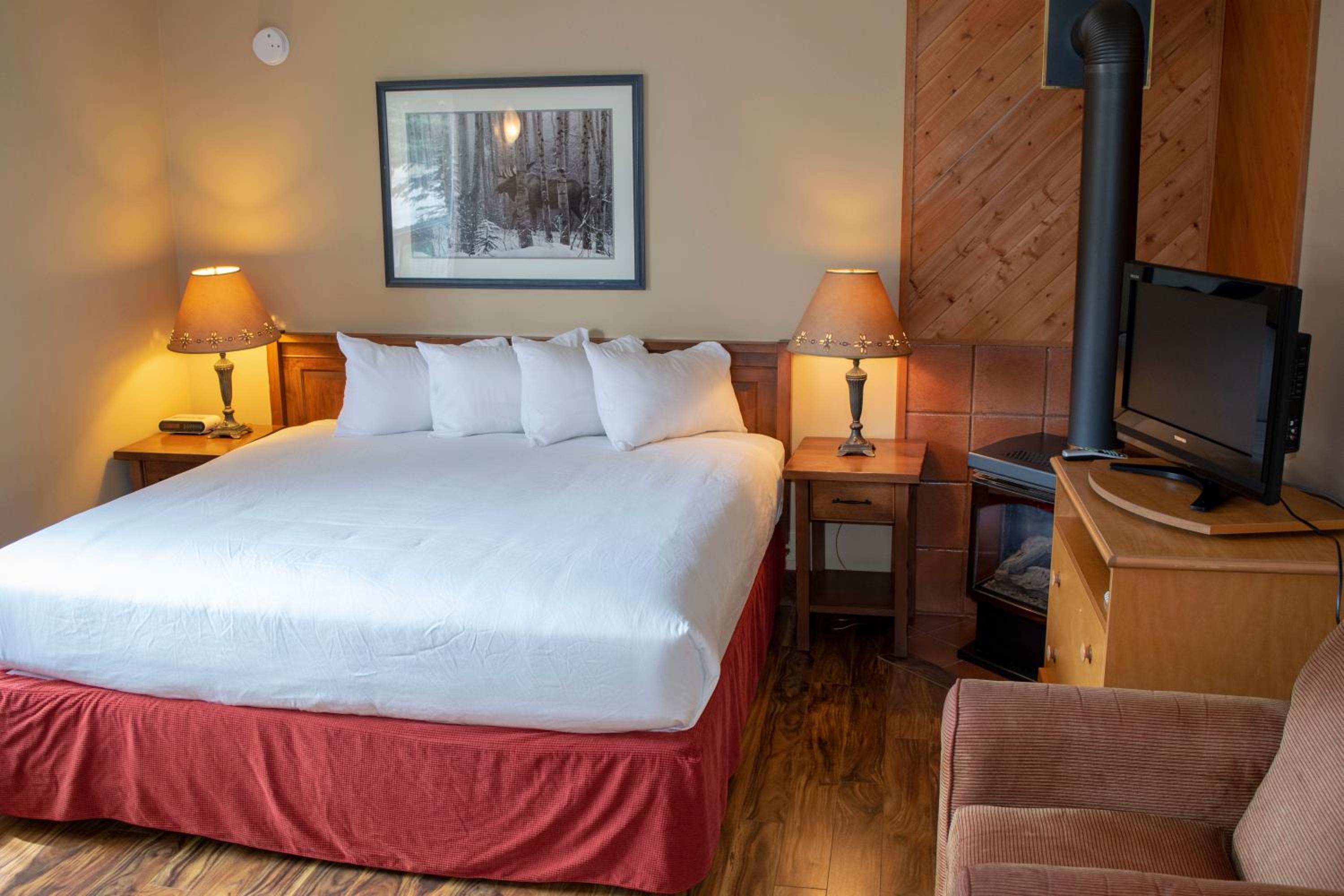 Deluxe Double Room - Photo 10