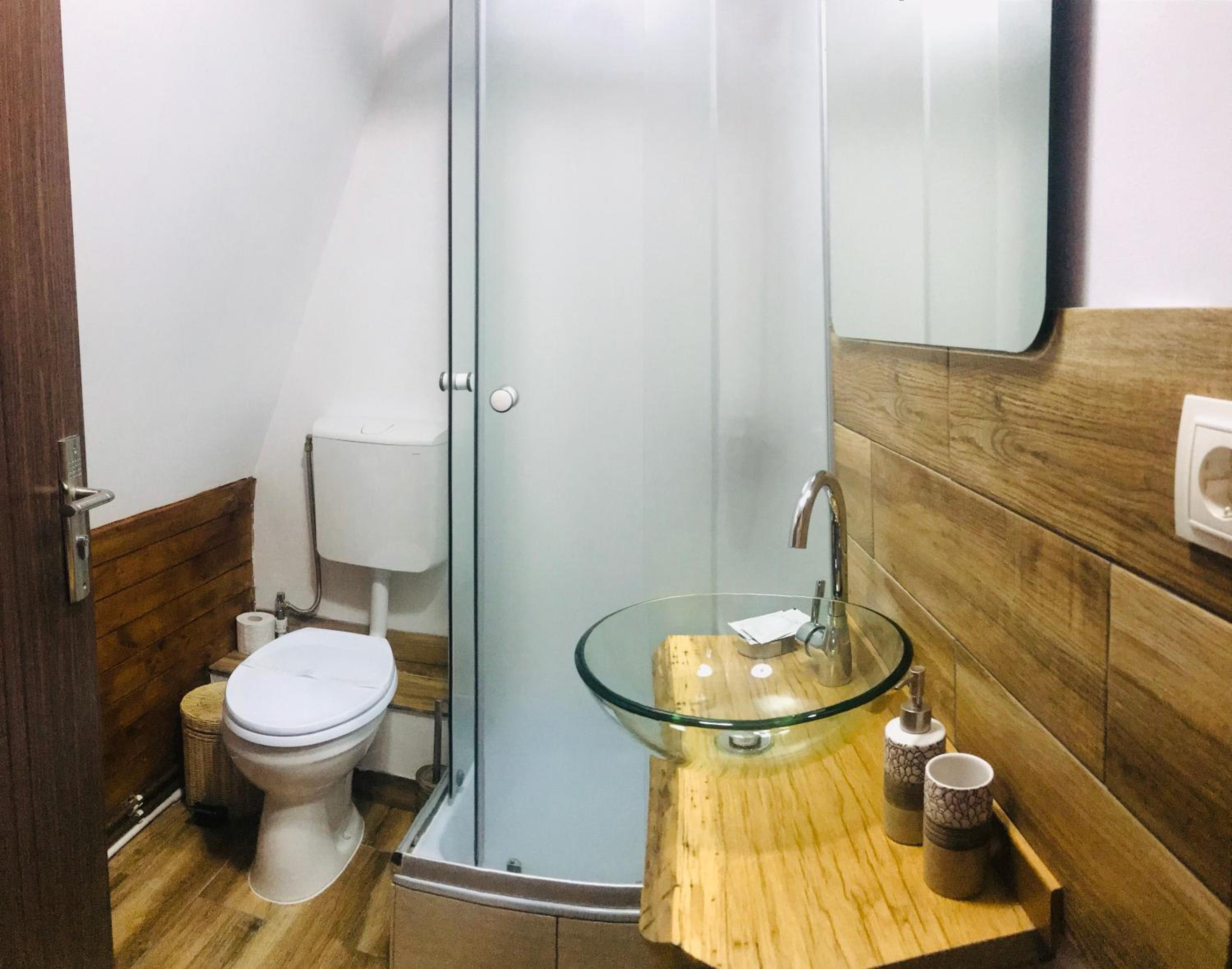 One-Bedroom Suite - Photo 16