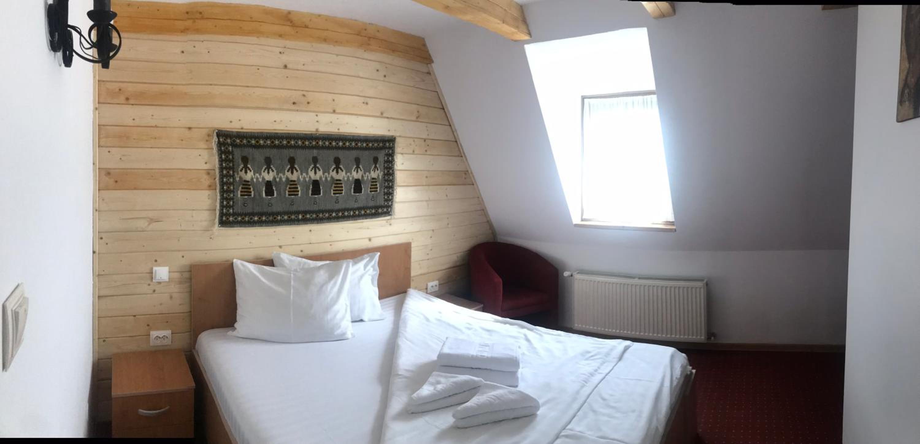 One-Bedroom Suite - Photo 17