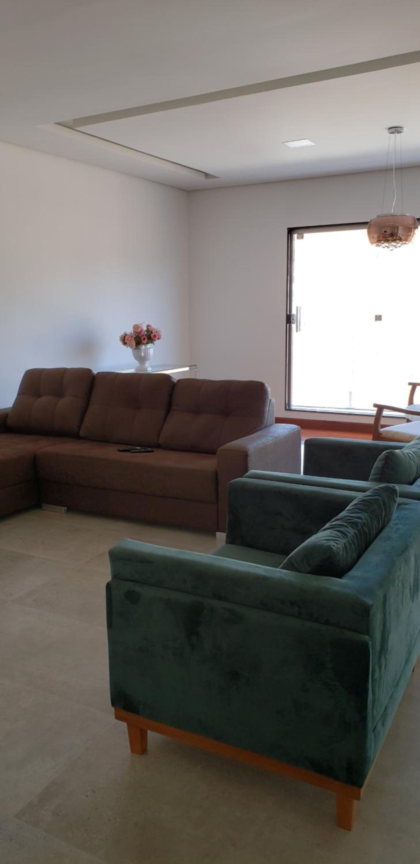 Six-Bedroom House photo 1