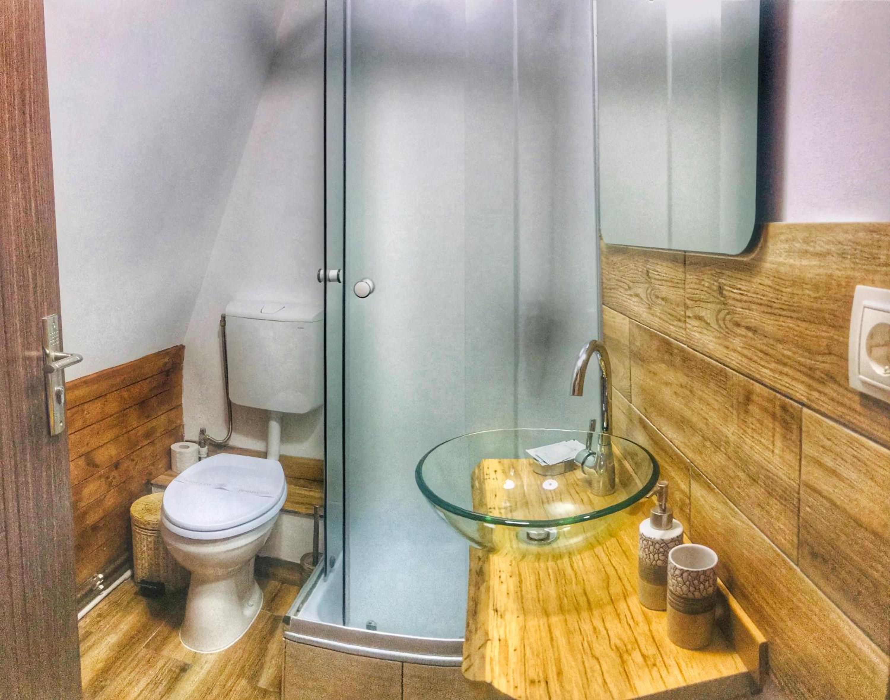 One-Bedroom Suite - Photo 15