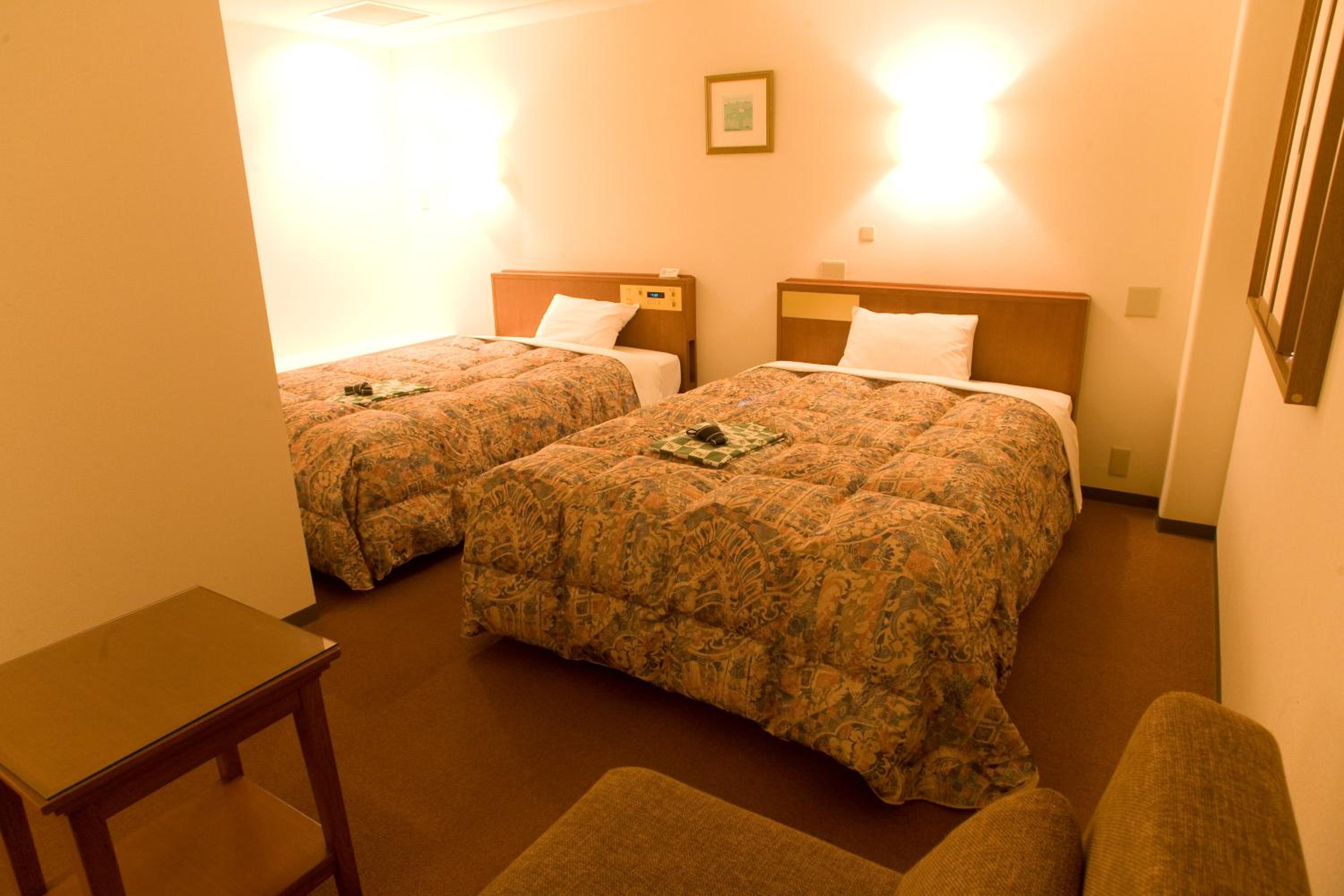 Twin Room - Non-Smoking - Photo 1