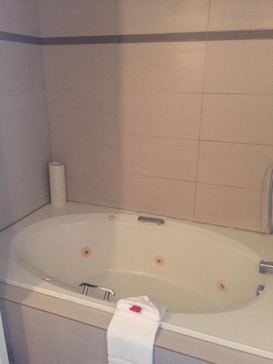 1 King Bed, Studio Suite, Water Front, Non-Smoking - Photo 2