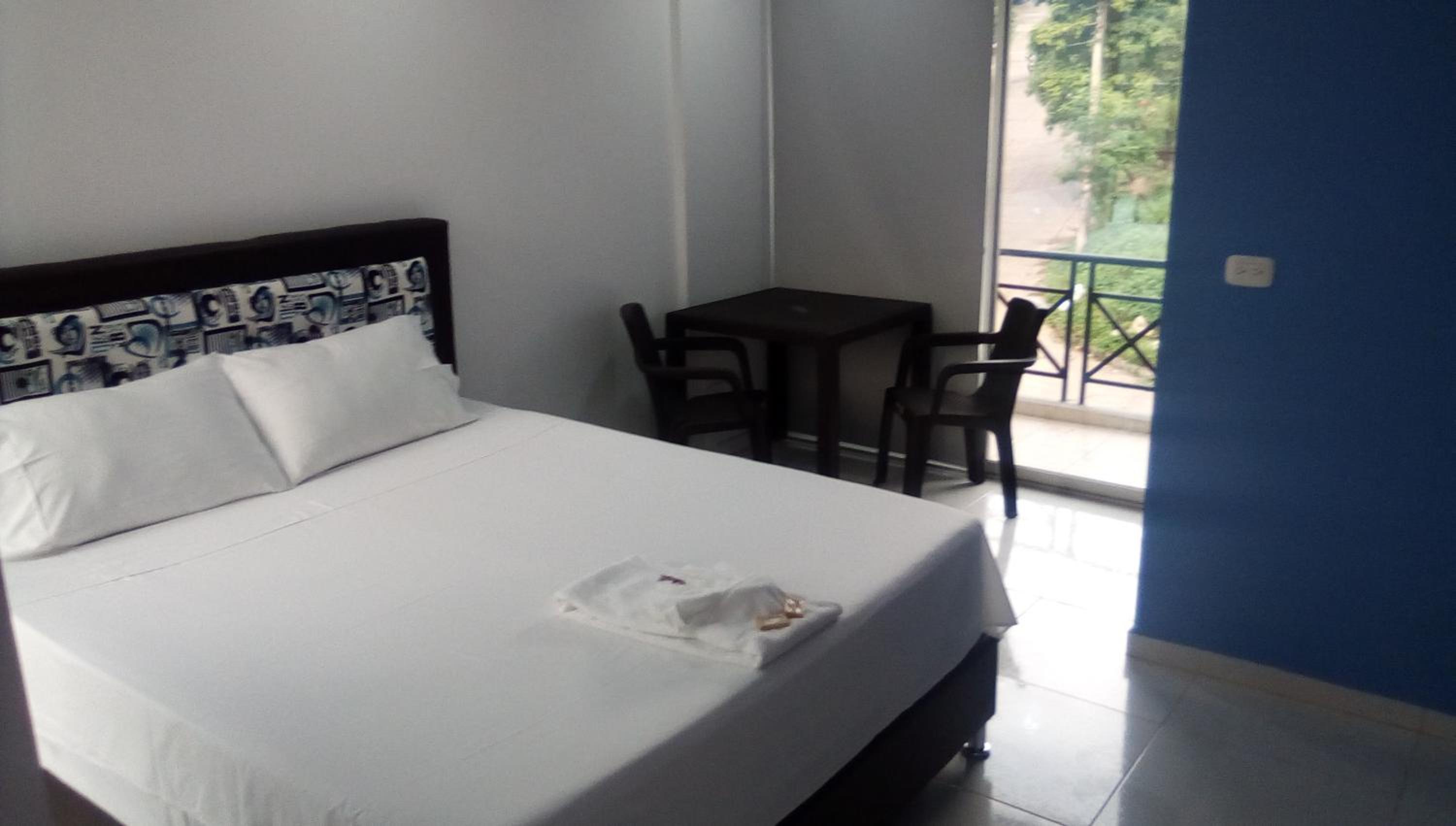 Deluxe Double Room with Balcony photo 3