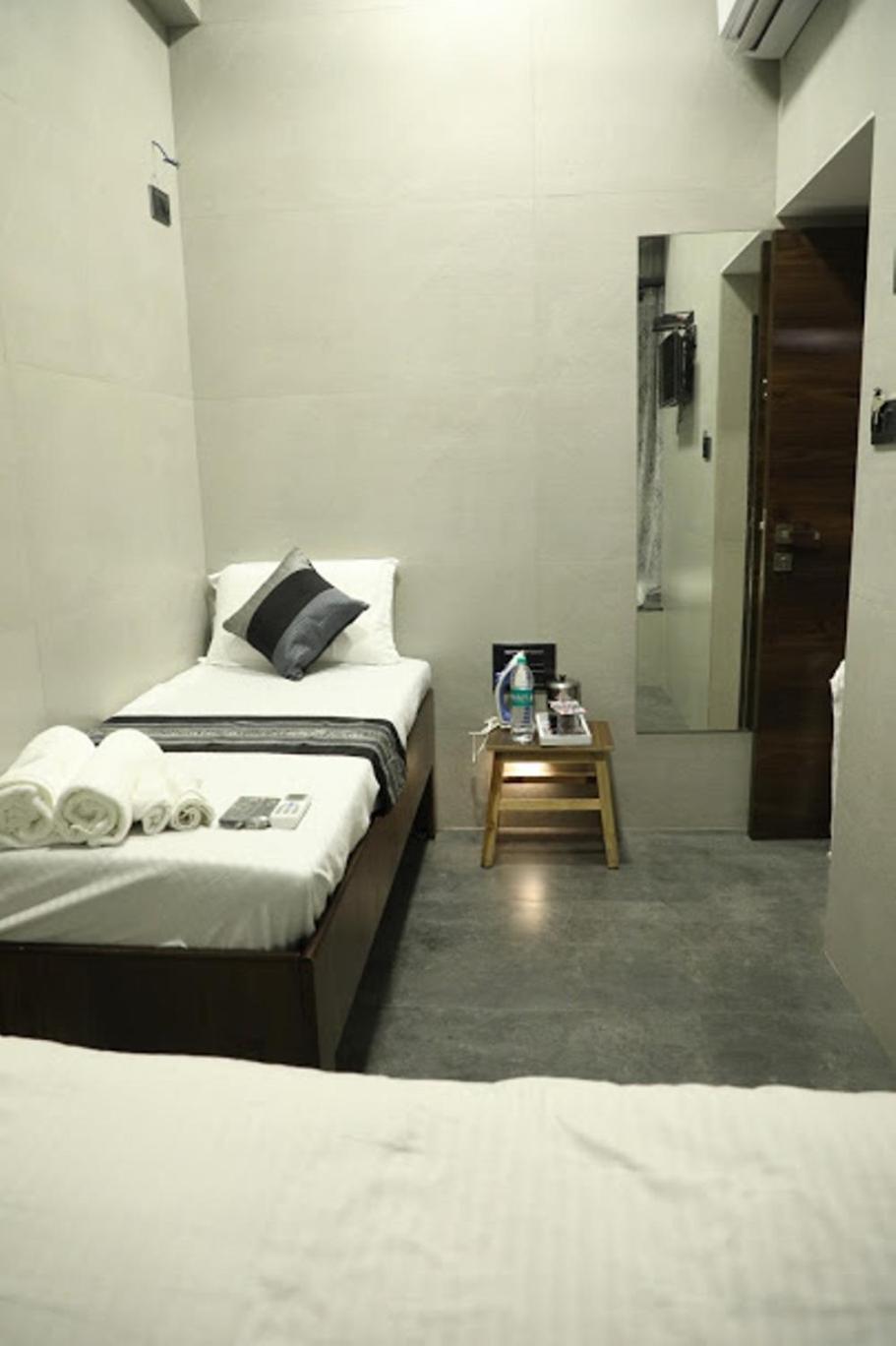 Standard Double Room - Photo 2